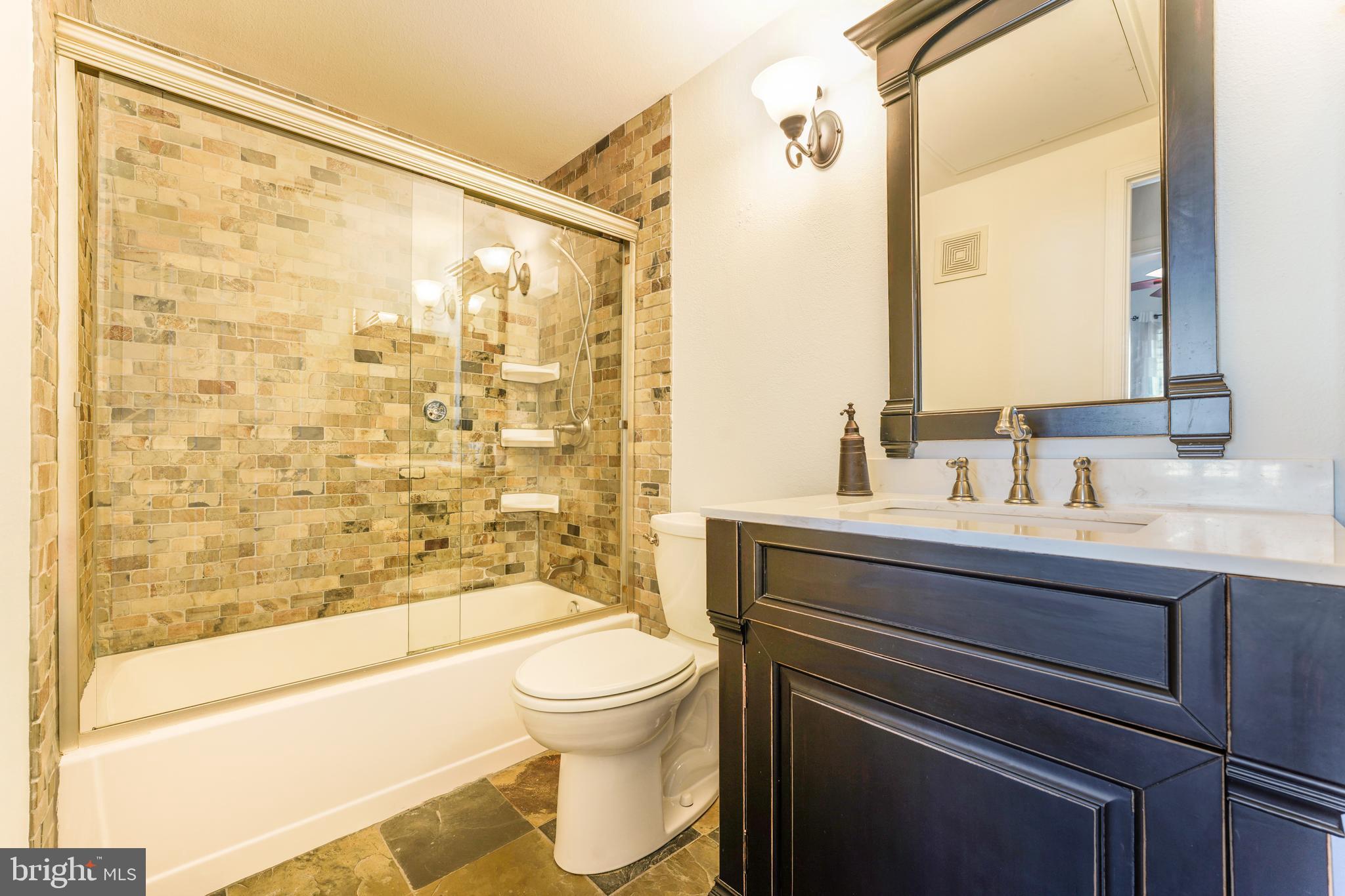 GATES OF MCLEAN - Residential