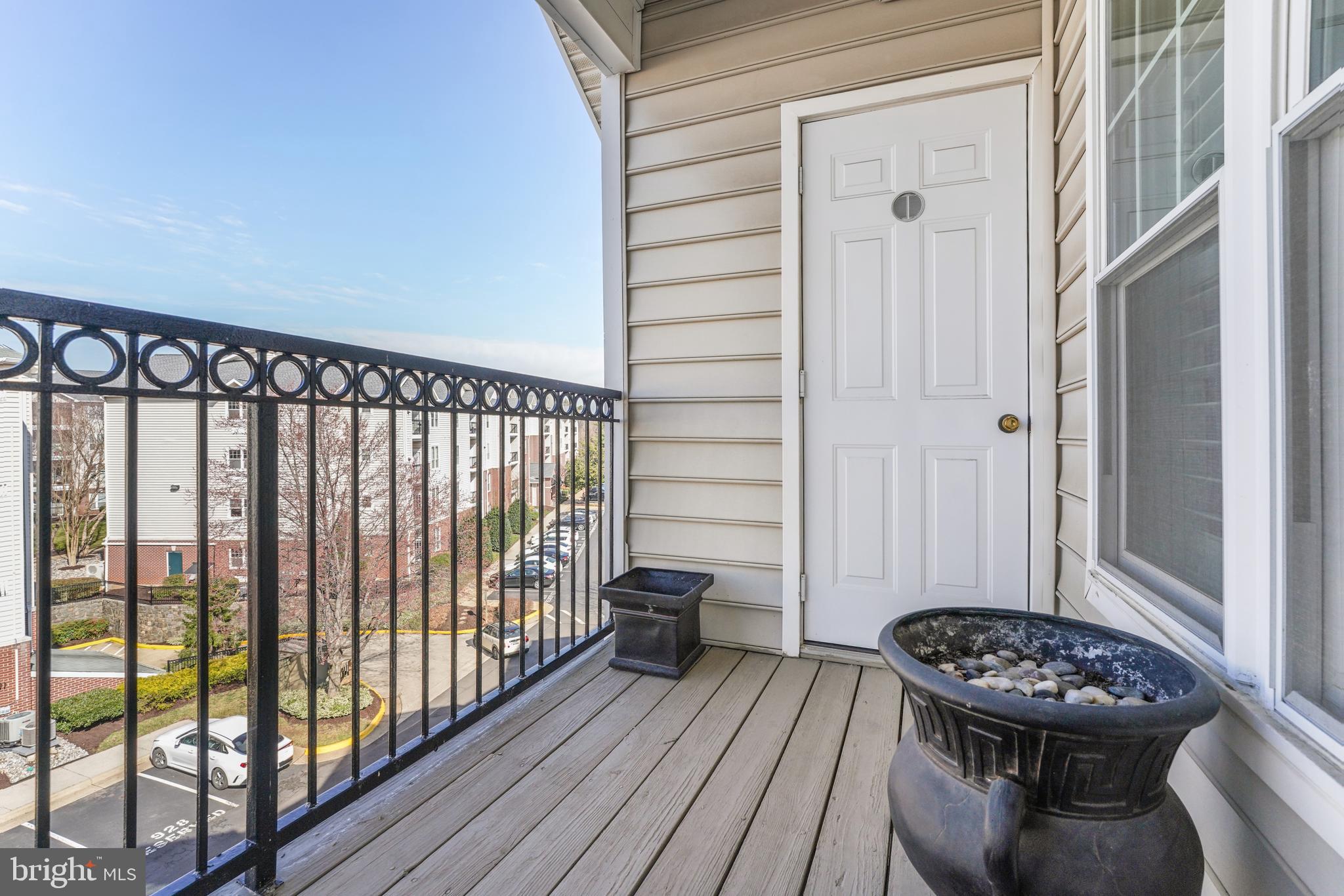 GATES OF MCLEAN - Residential