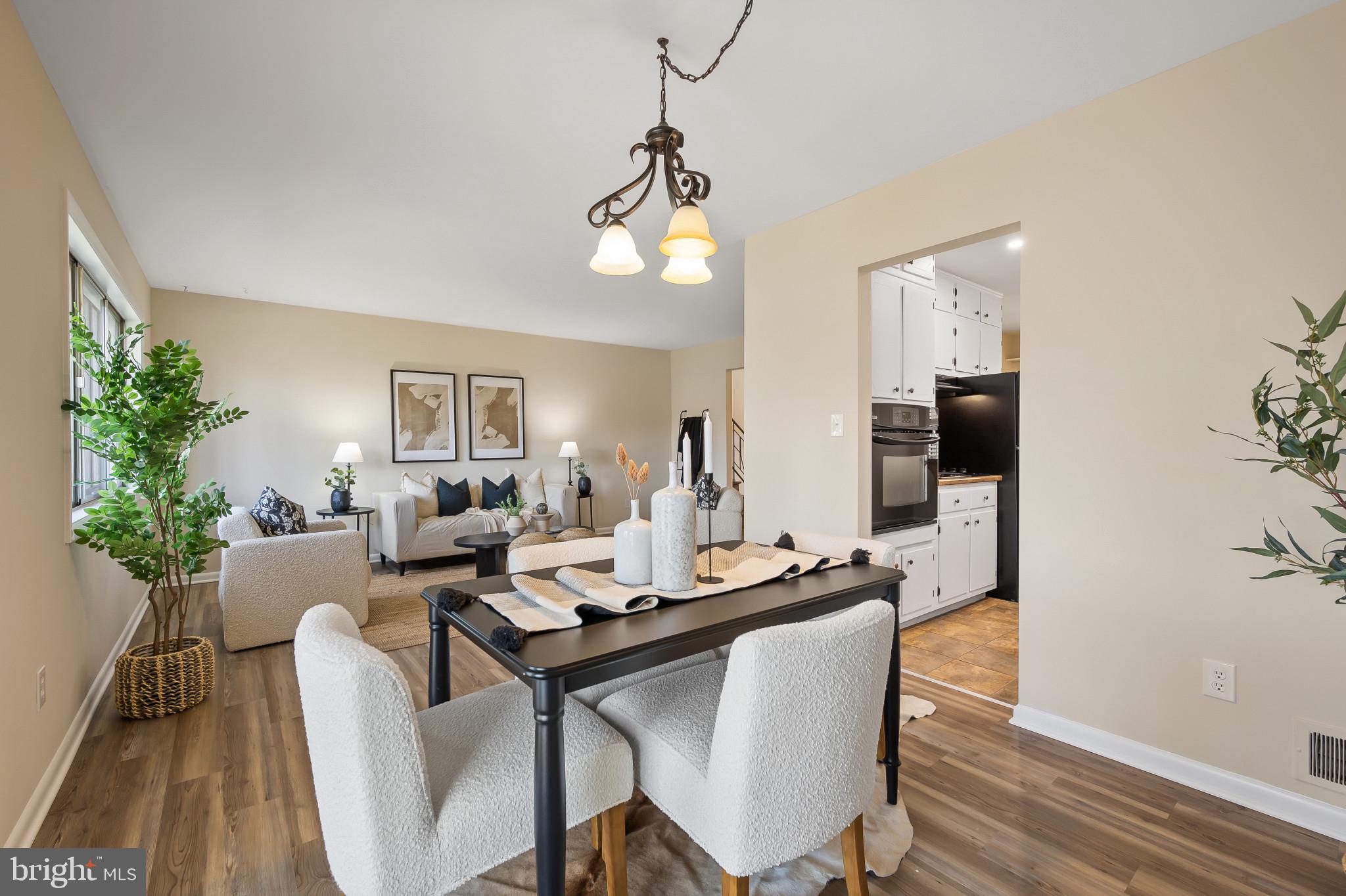 WALBROOKE MANOR - Residential