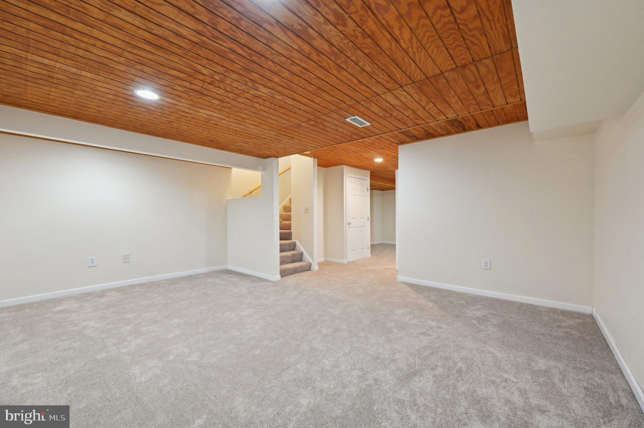 SILVER SPRING CNTRY CLUB - Residential