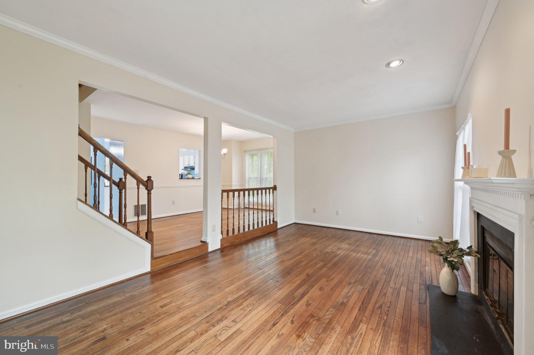 SILVER SPRING CNTRY CLUB - Residential