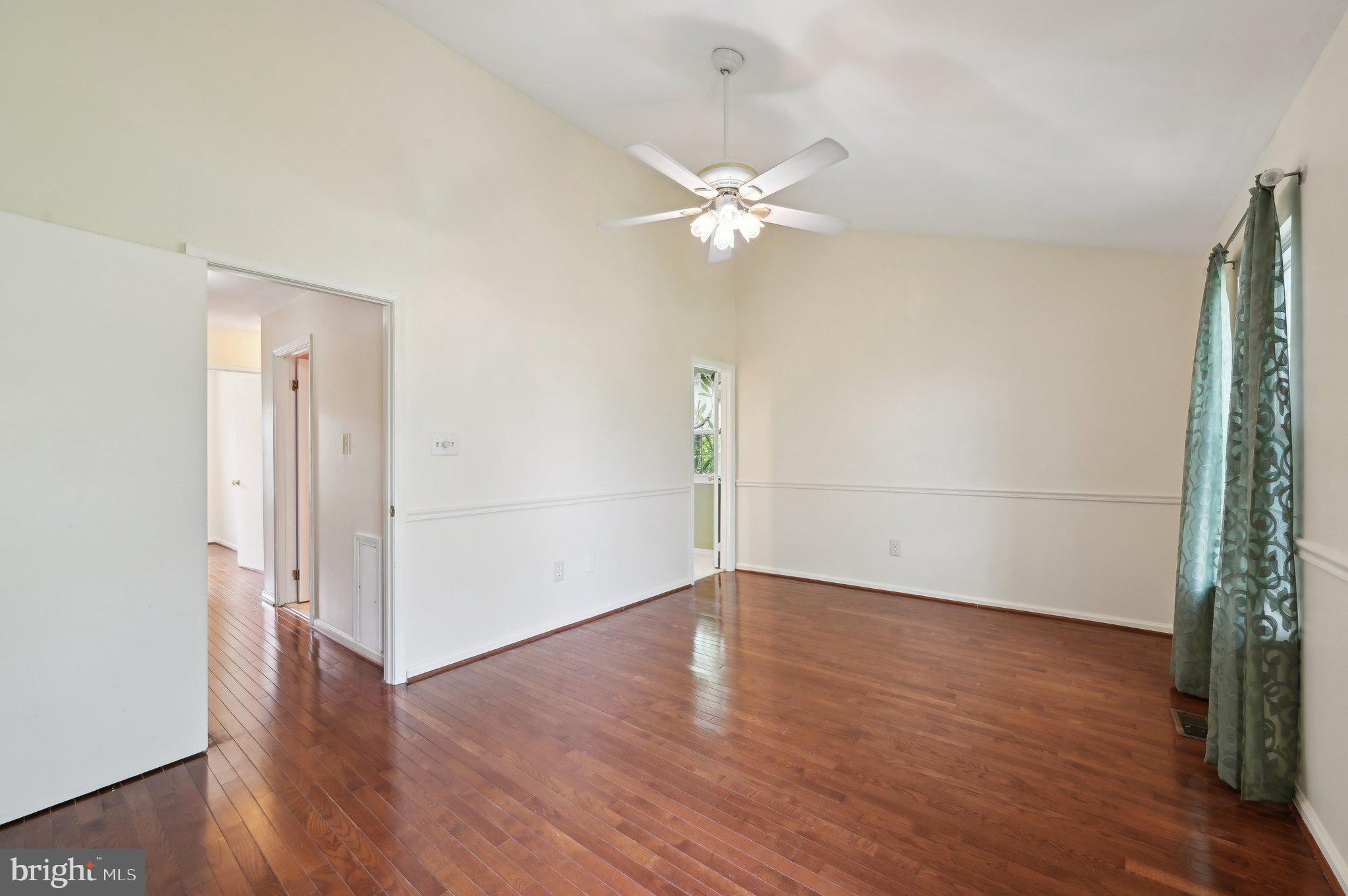 SILVER SPRING CNTRY CLUB - Residential