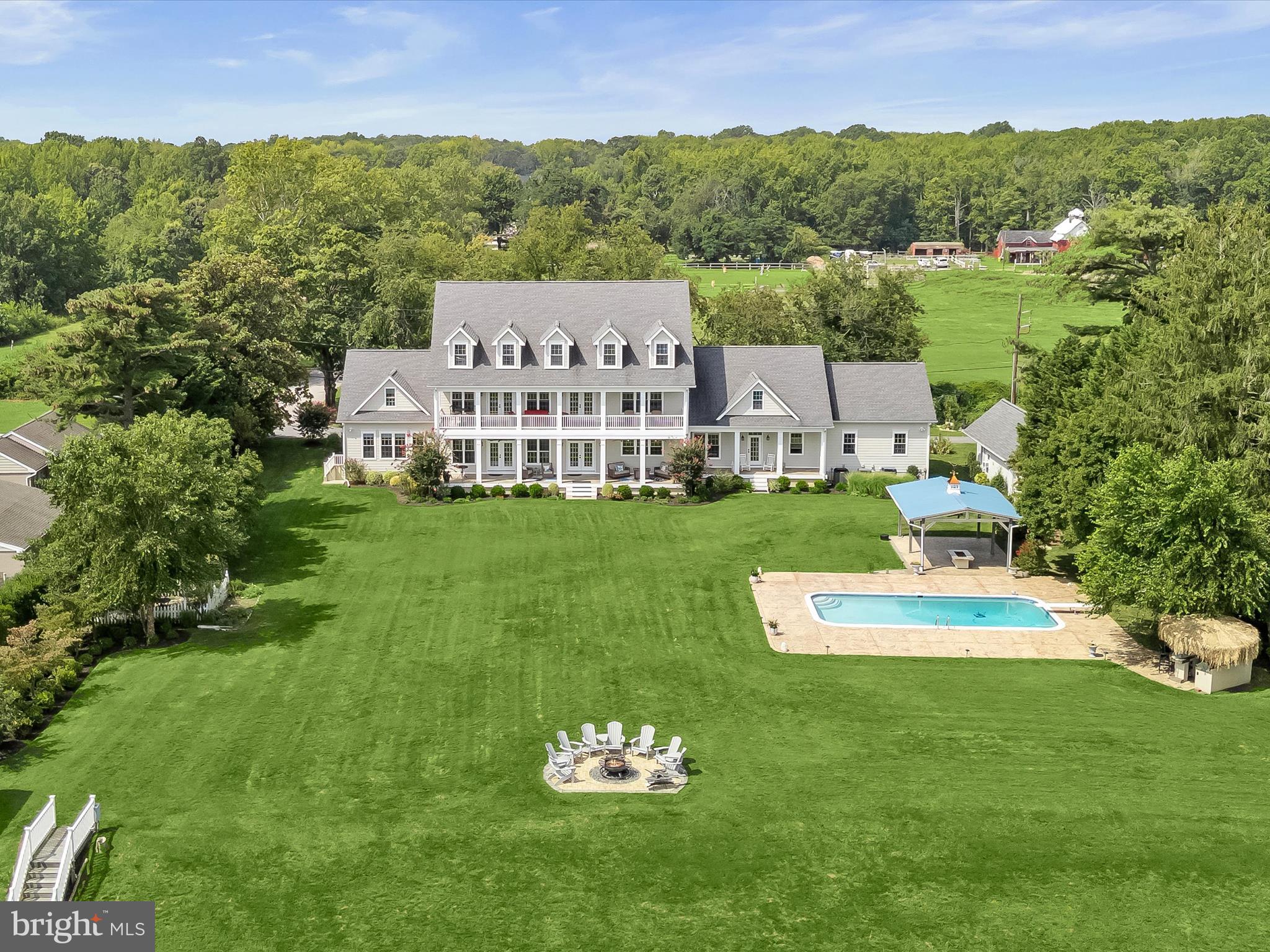 LAKE SHORE - Residential