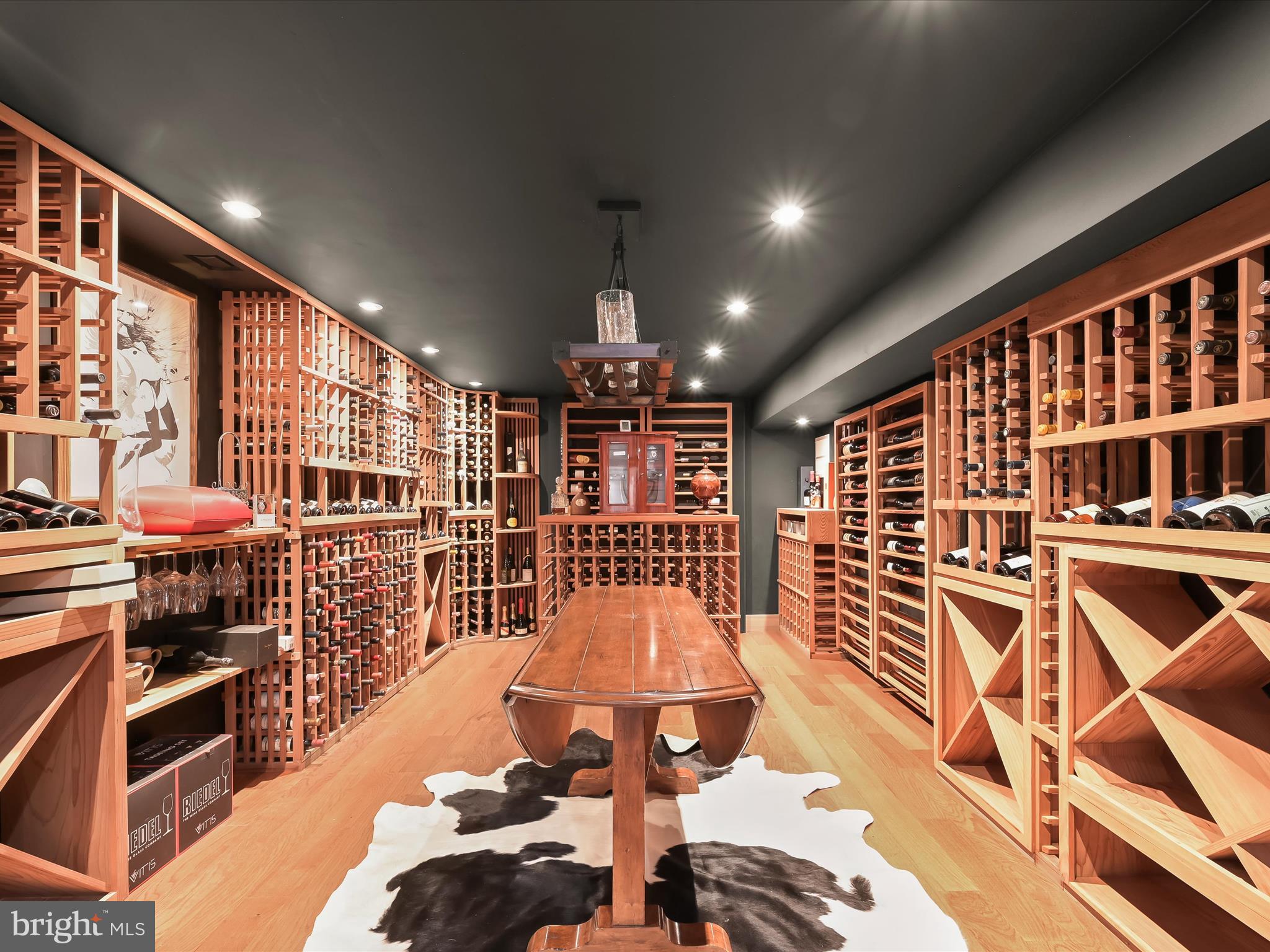 LAKE SHORE - Residential