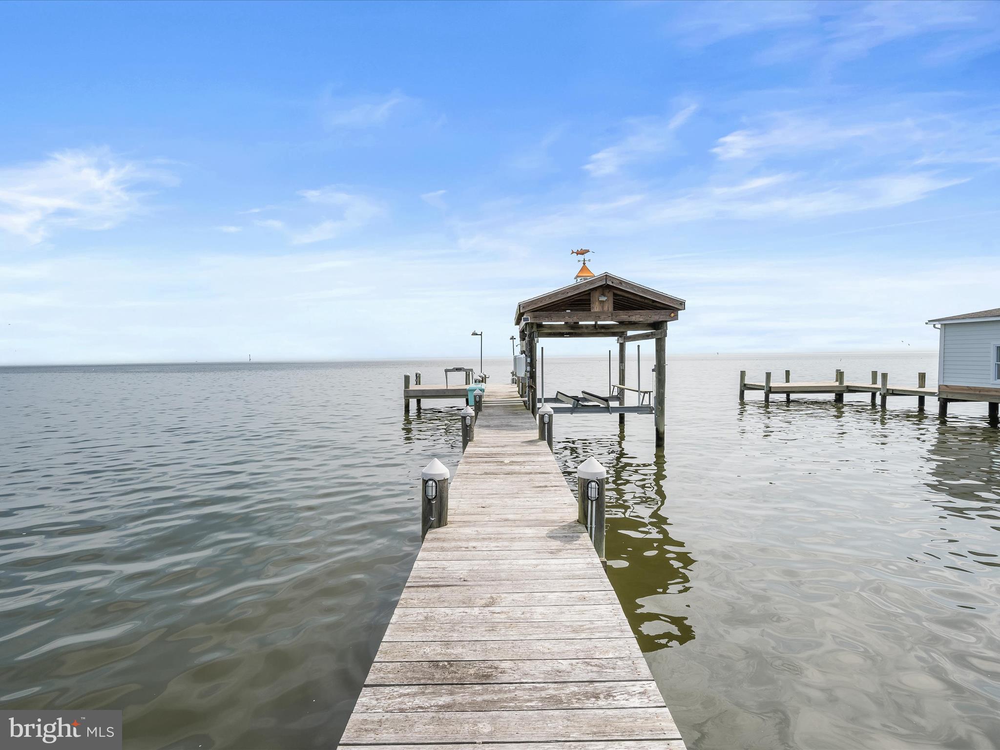 LAKE SHORE - Residential