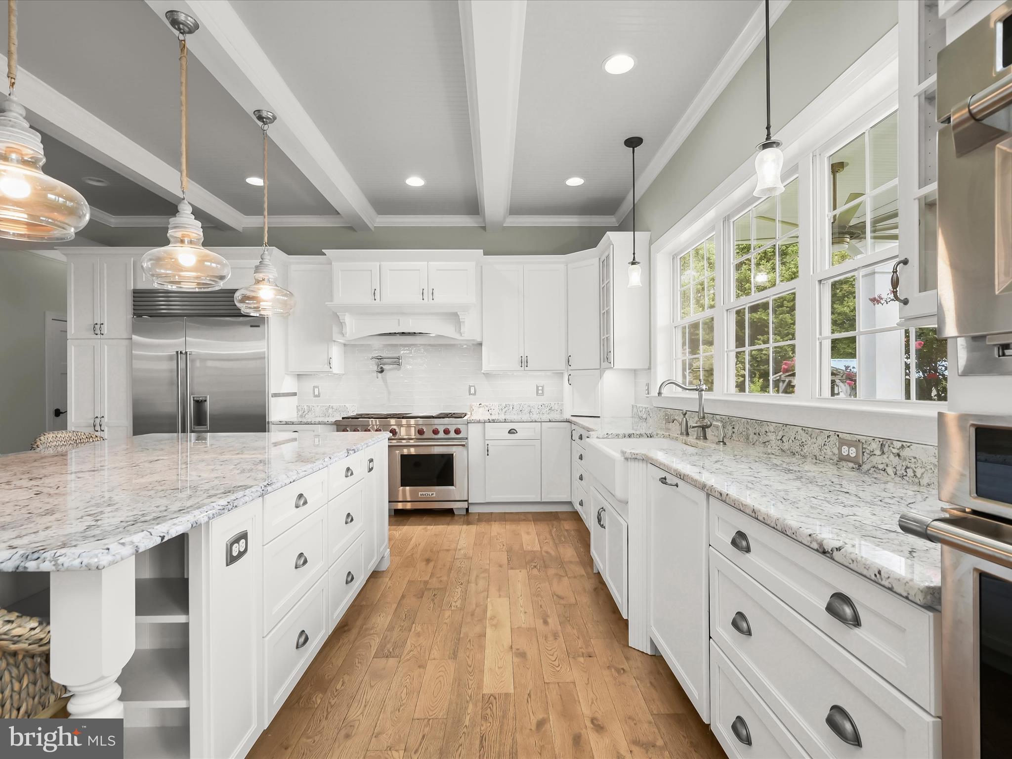 LAKE SHORE - Residential