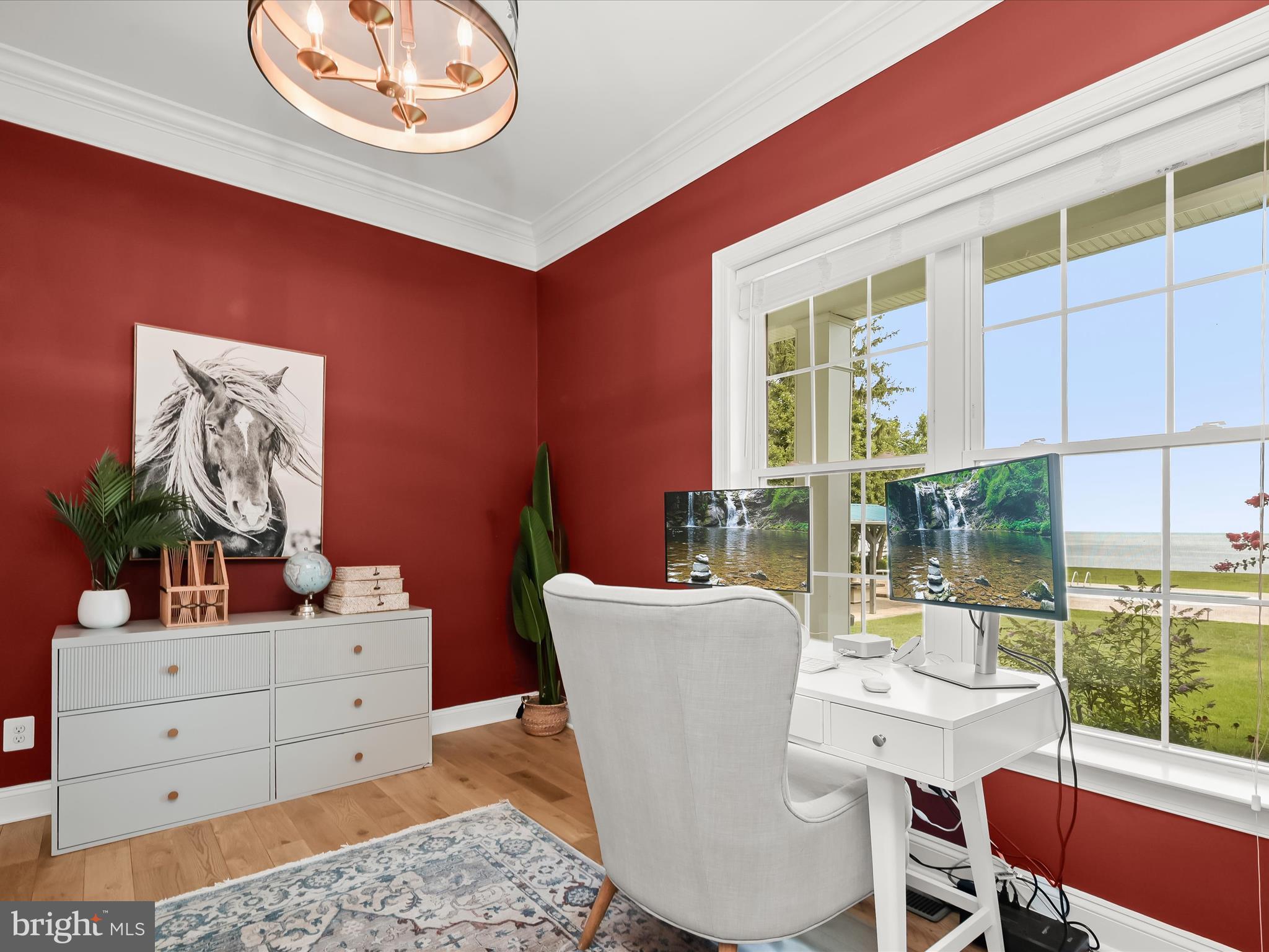 LAKE SHORE - Residential