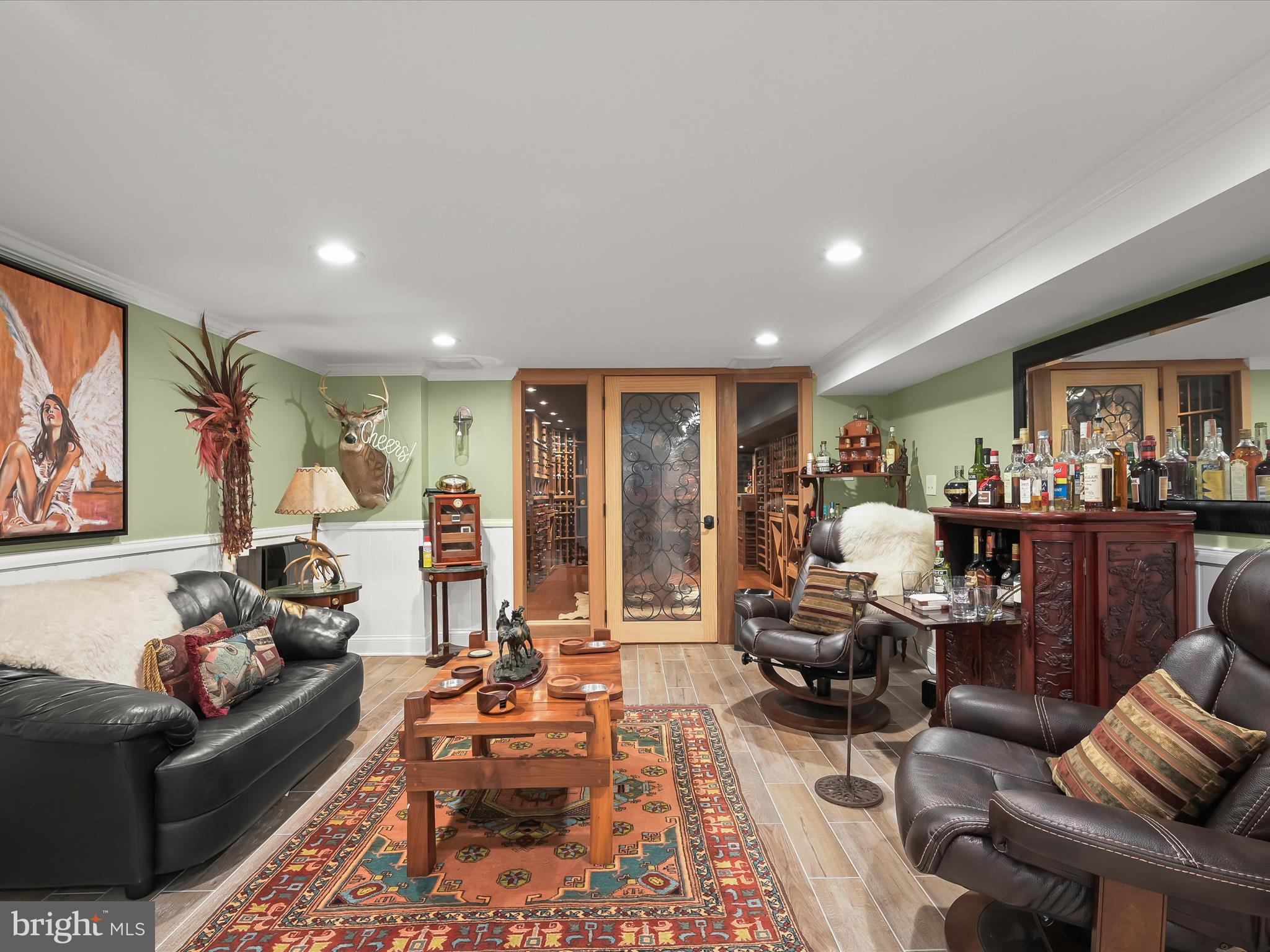 LAKE SHORE - Residential