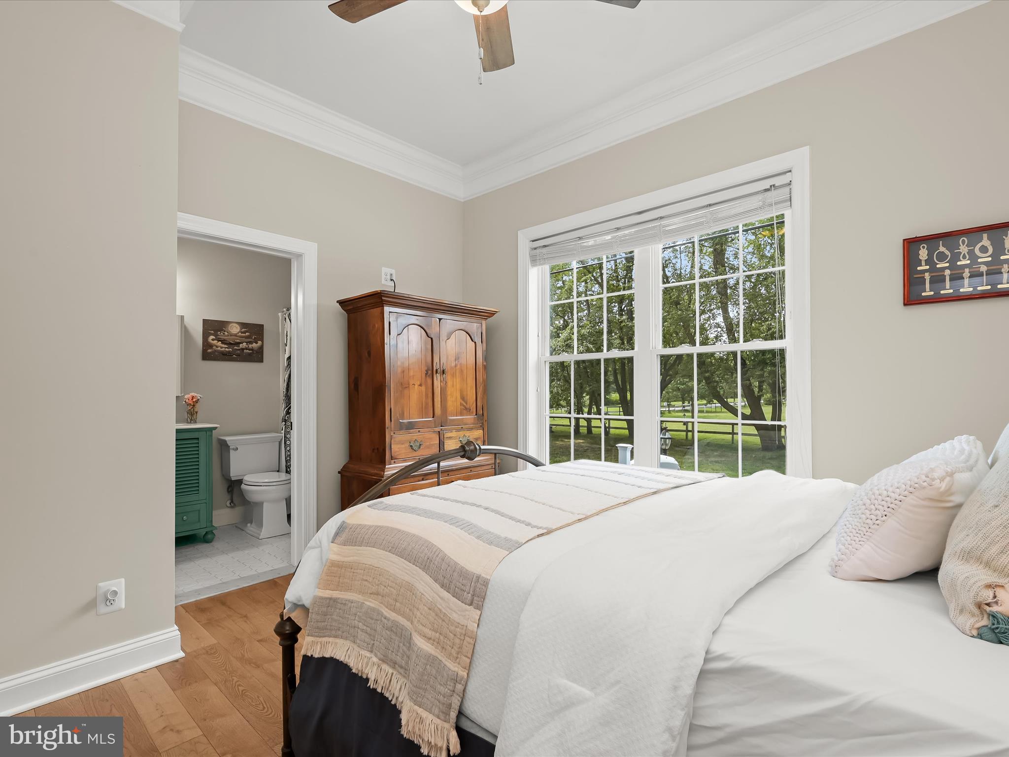 LAKE SHORE - Residential