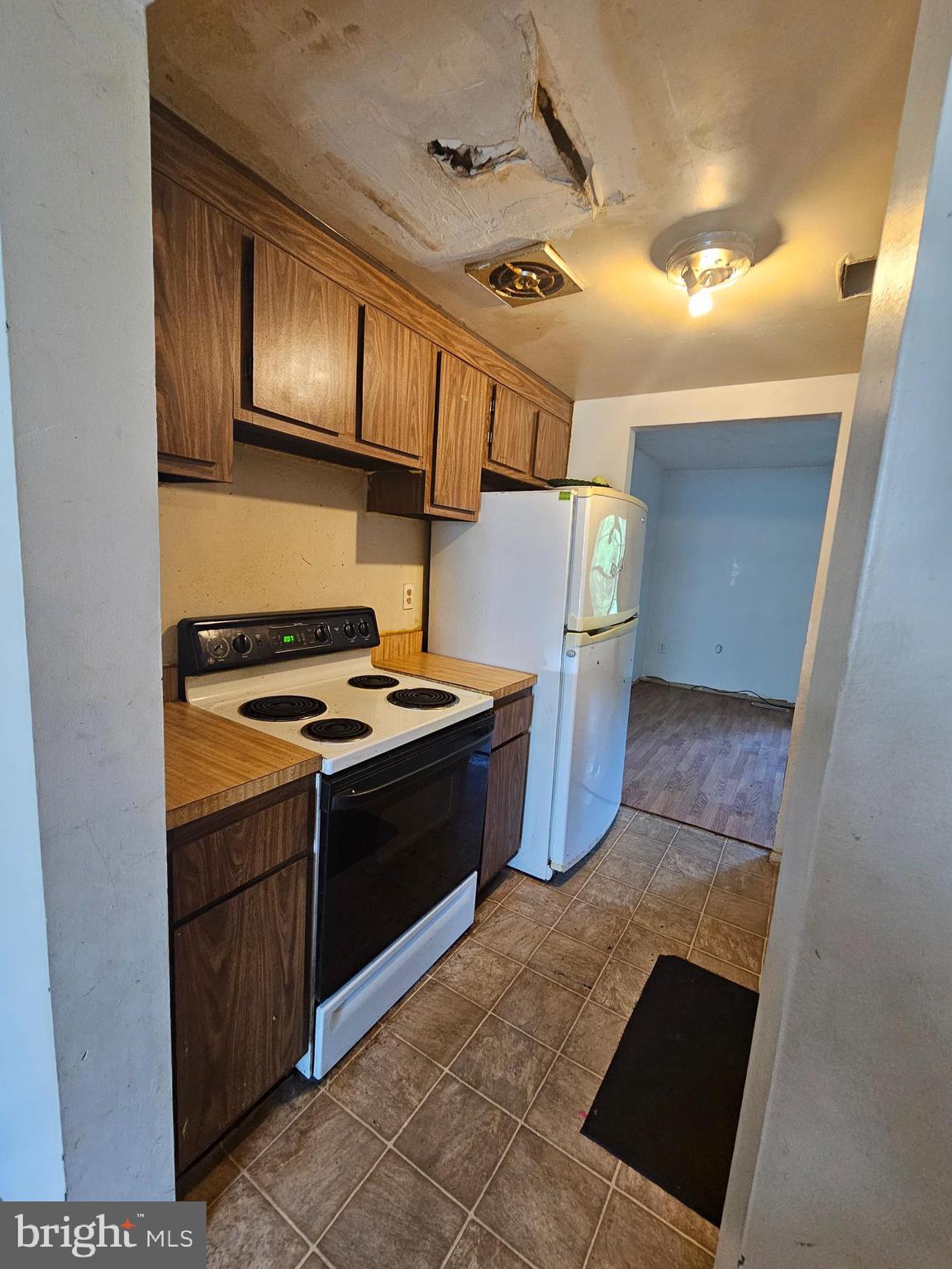 SPRING MEADOWS CONDO - Residential