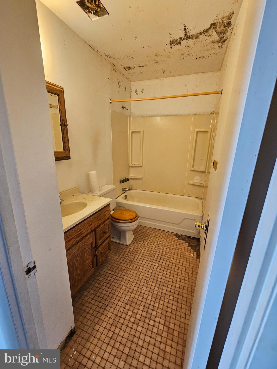 SPRING MEADOWS CONDO - Residential