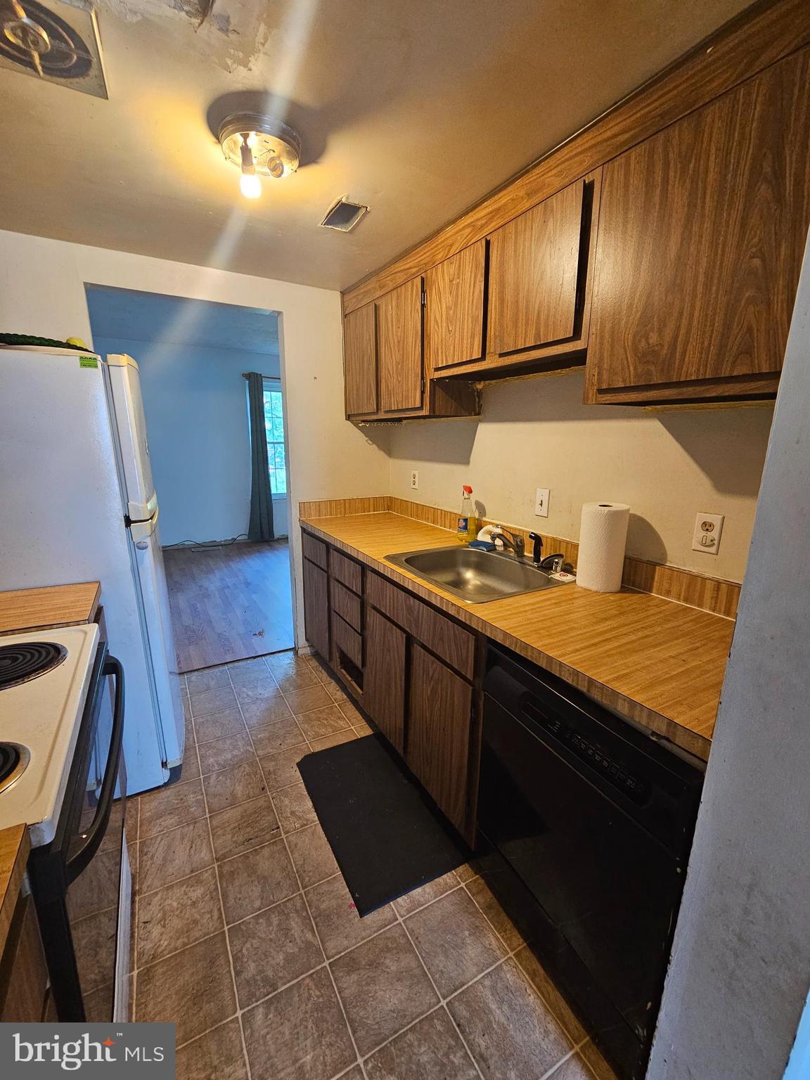 SPRING MEADOWS CONDO - Residential