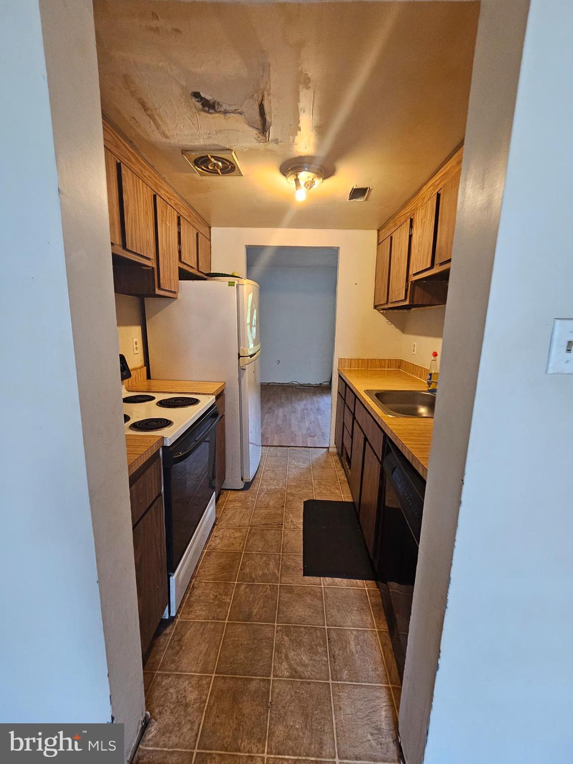 SPRING MEADOWS CONDO - Residential