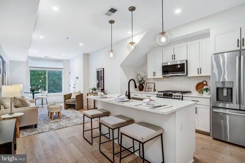Photo of 1505 K Street SE #2, WASHINGTON, DC 20003 (MLS # DCDC2228336) Photo of 1505 K Street SE #2, WASHINGTON, DC 20003 (MLS # DCDC2228336)