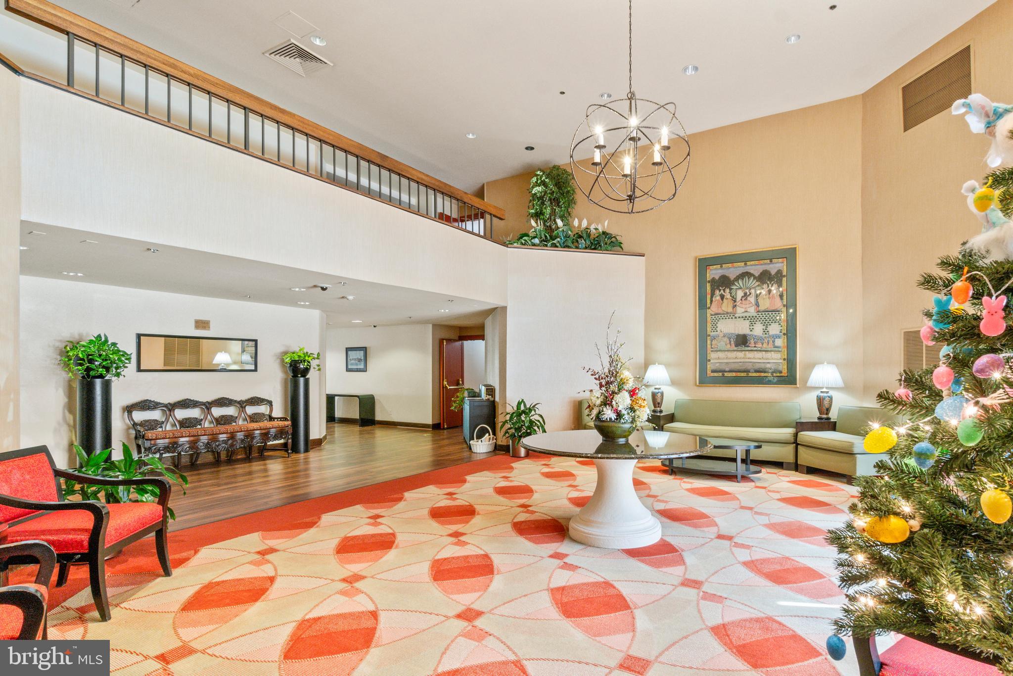 1 SOUTHERLY COURT 404