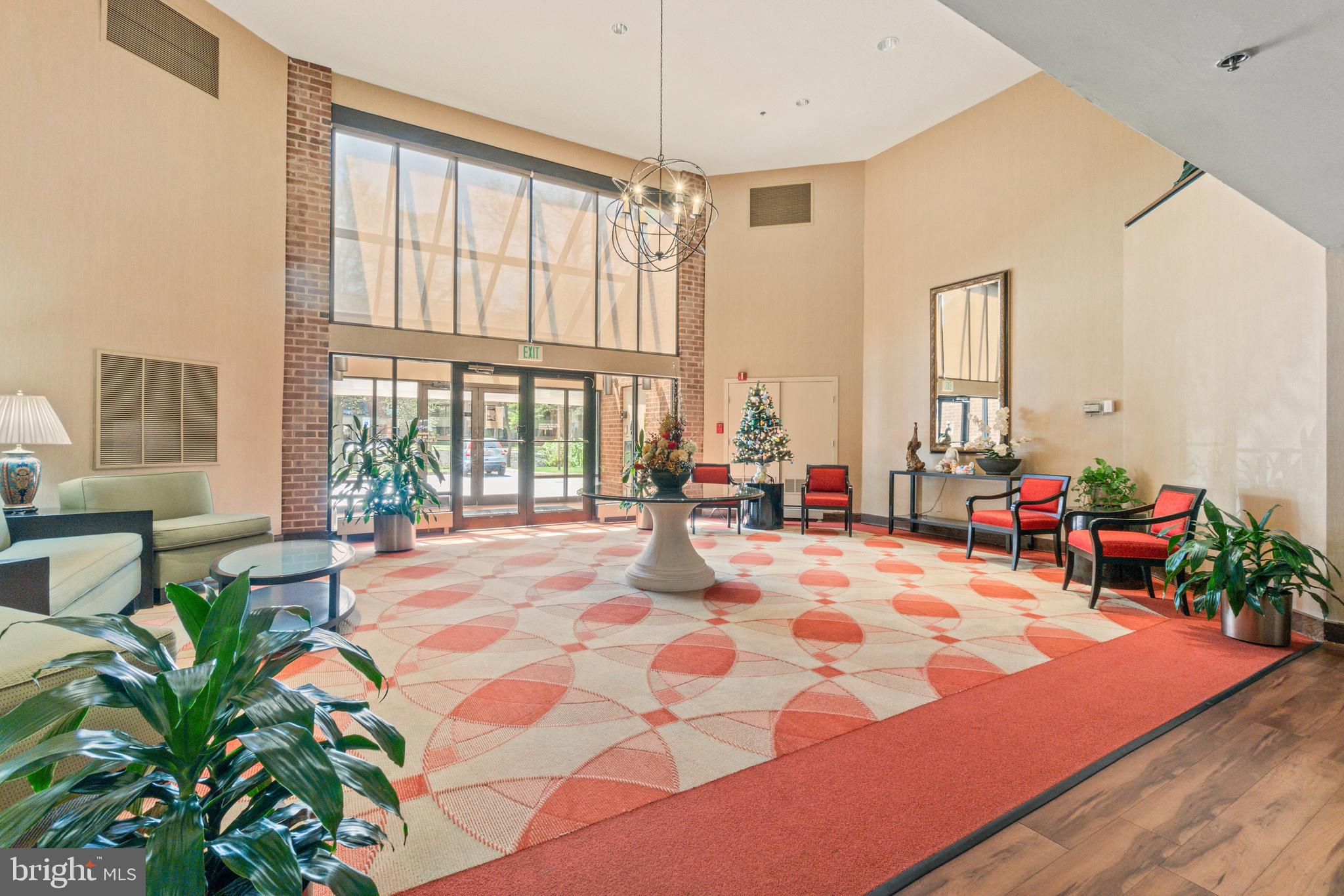 1 SOUTHERLY COURT 404