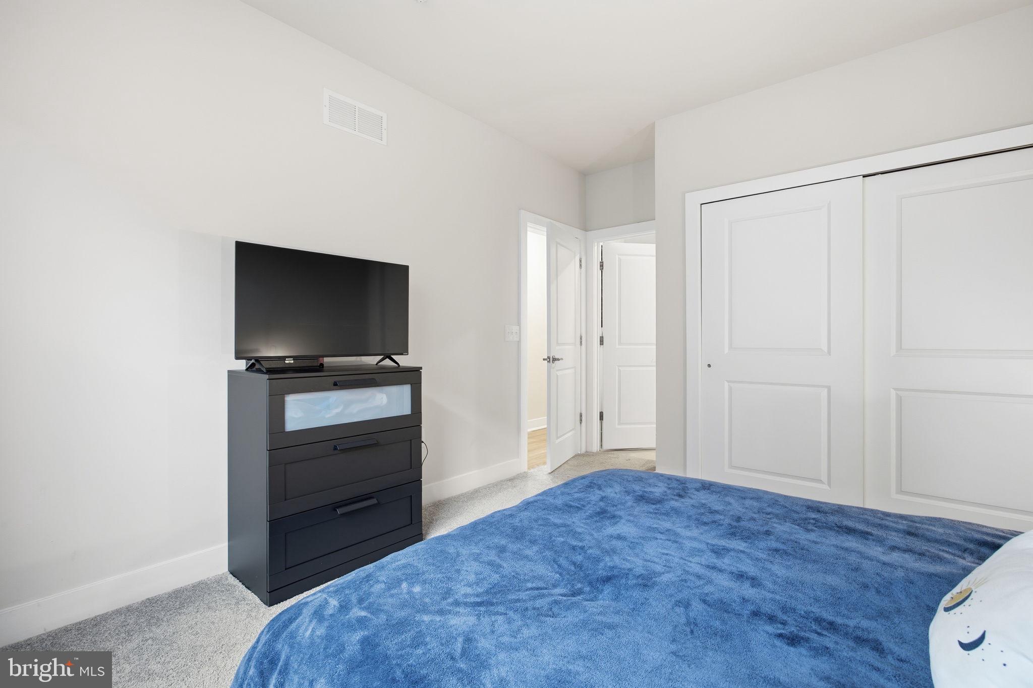 WATERSIDE - Residential