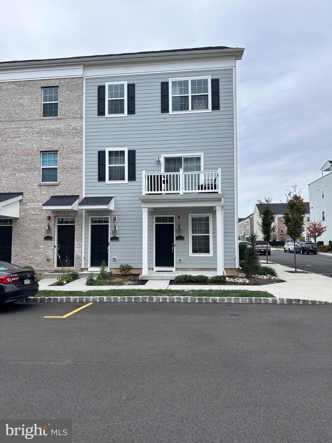 WATERSIDE - Residential