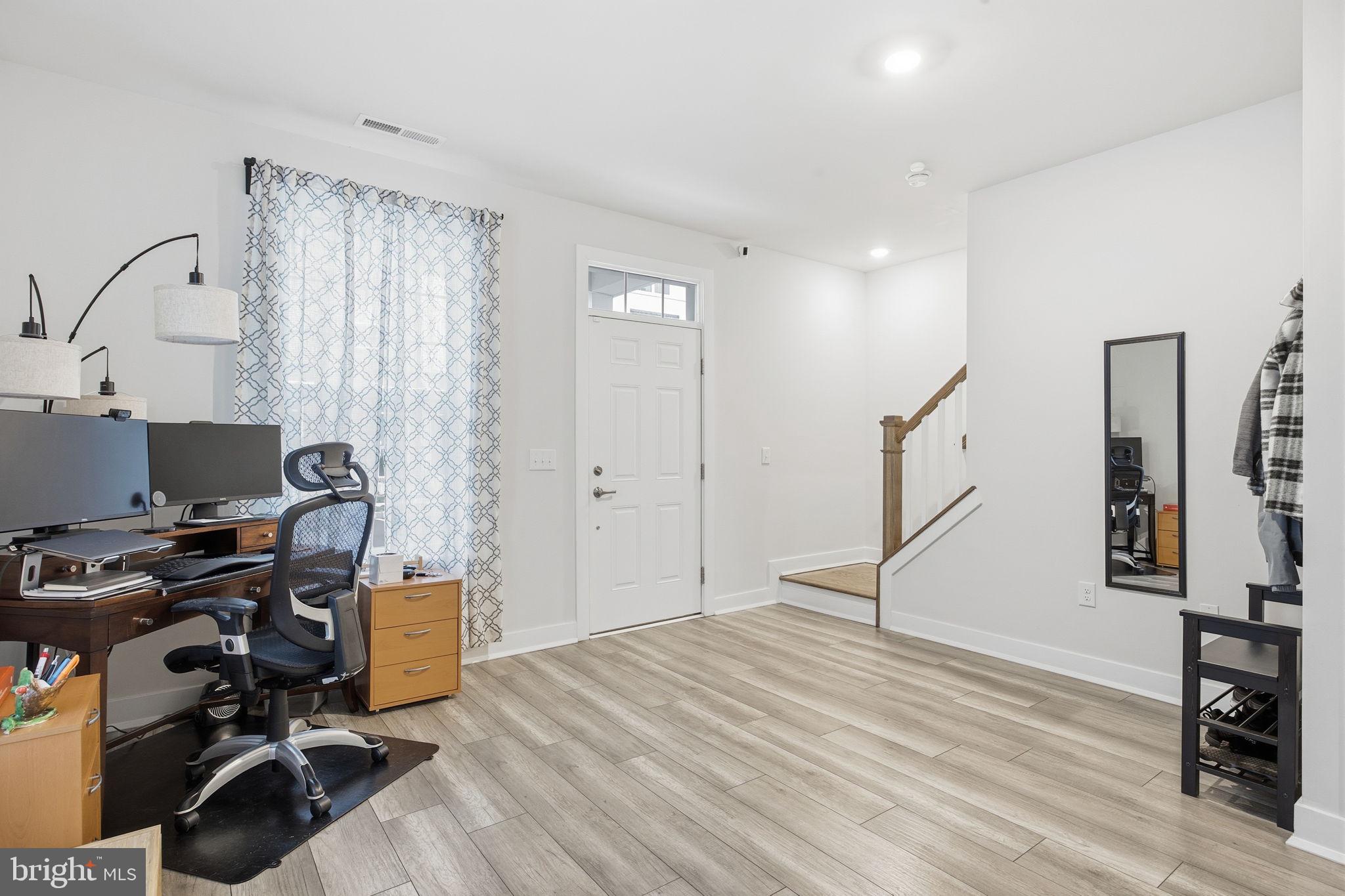 WATERSIDE - Residential