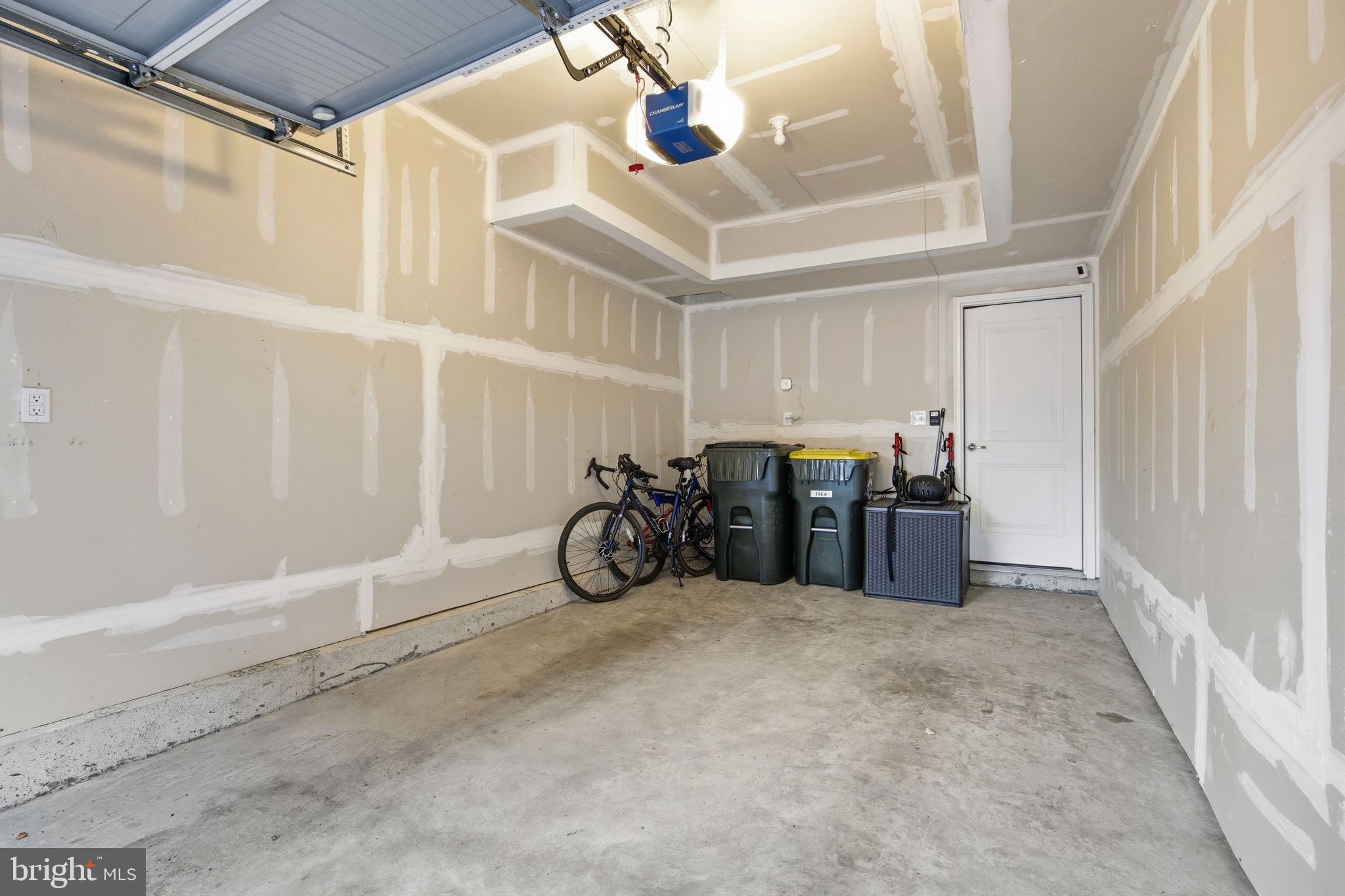 WATERSIDE - Residential