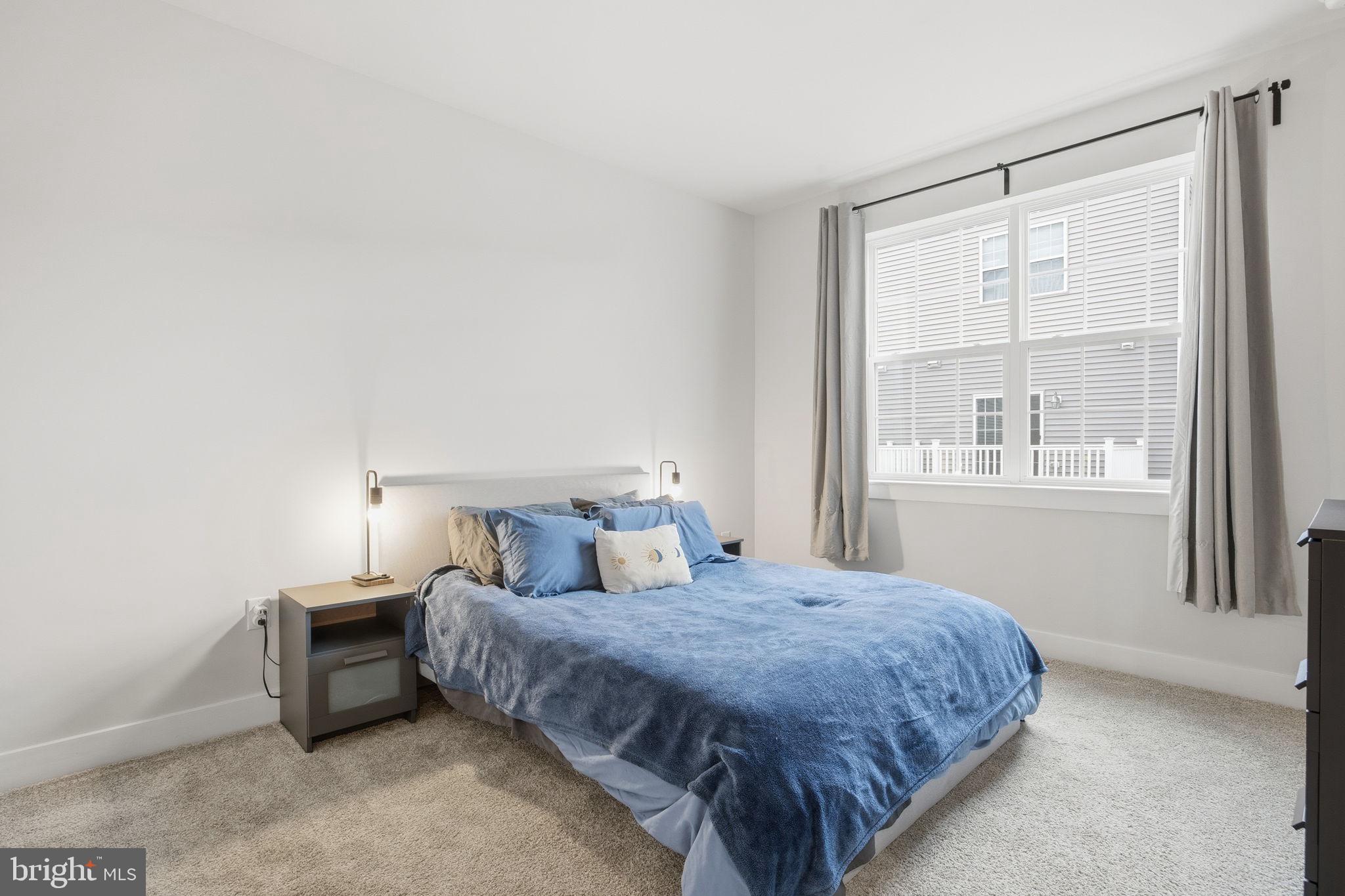 WATERSIDE - Residential