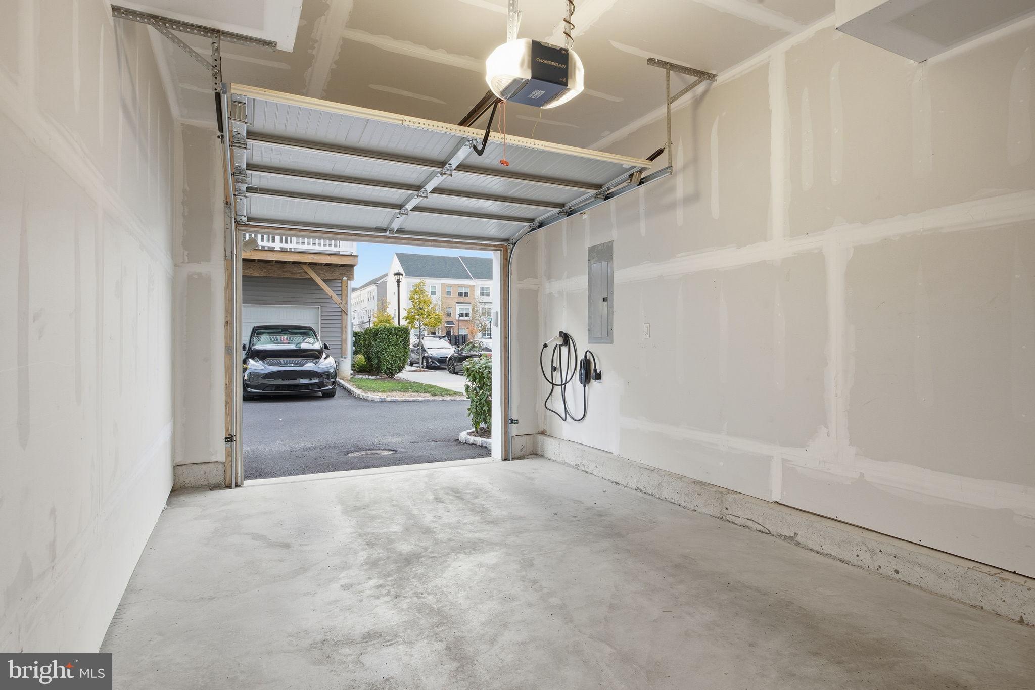 WATERSIDE - Residential