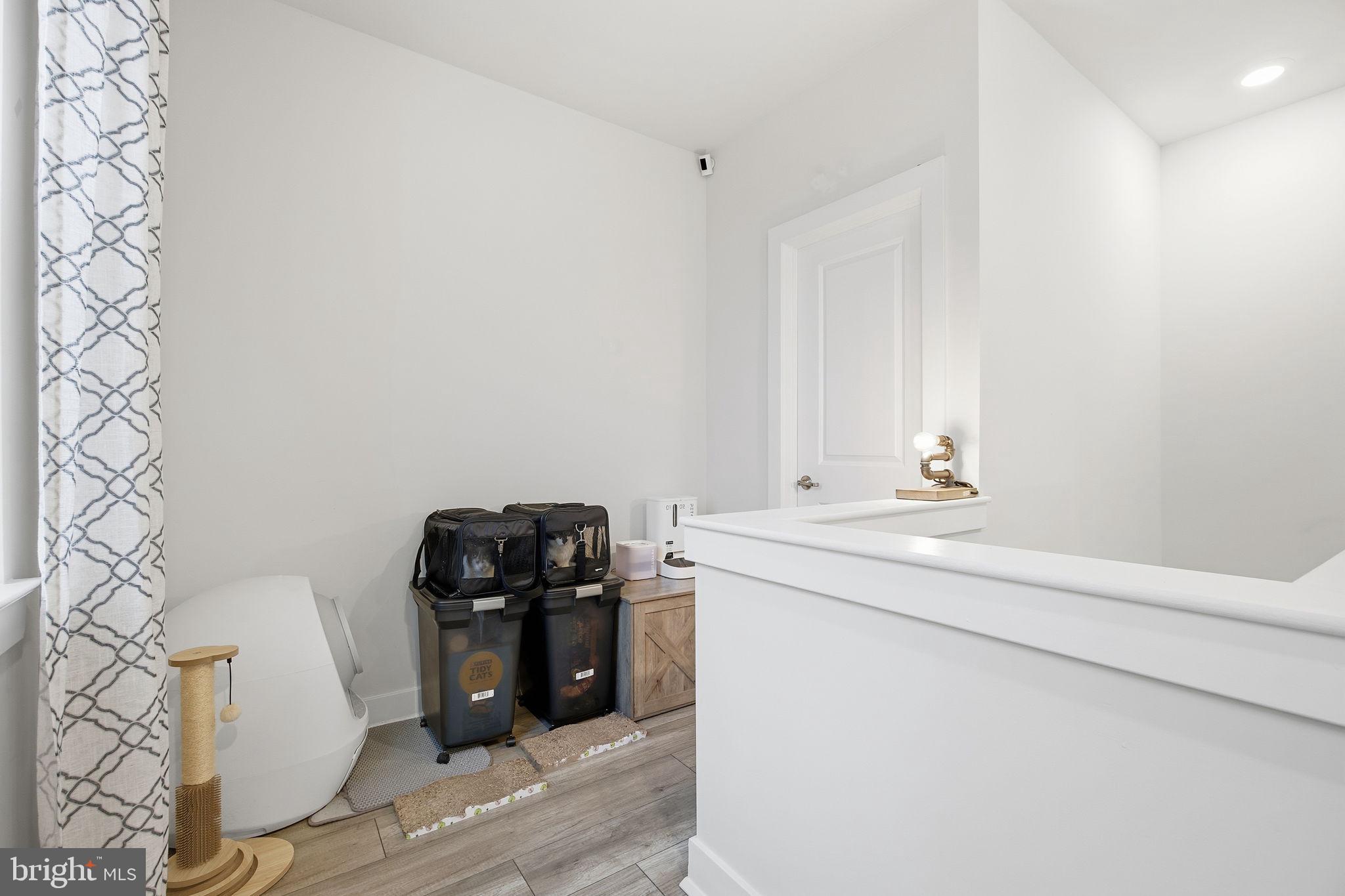 WATERSIDE - Residential