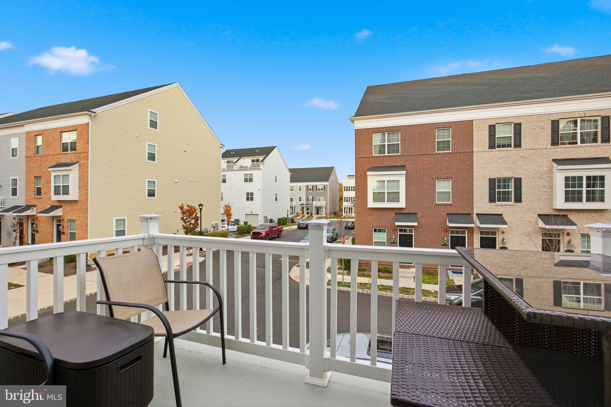 WATERSIDE - Residential