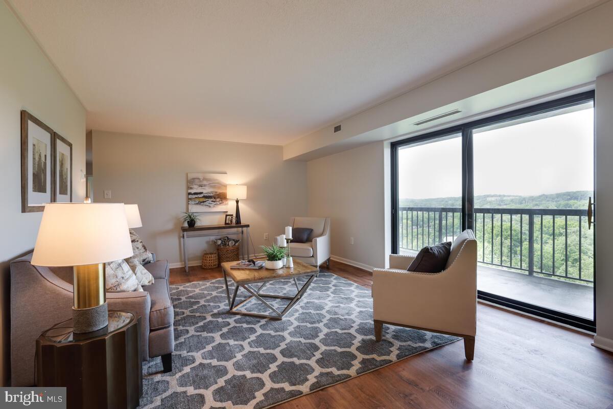 HALLMARK - Residential