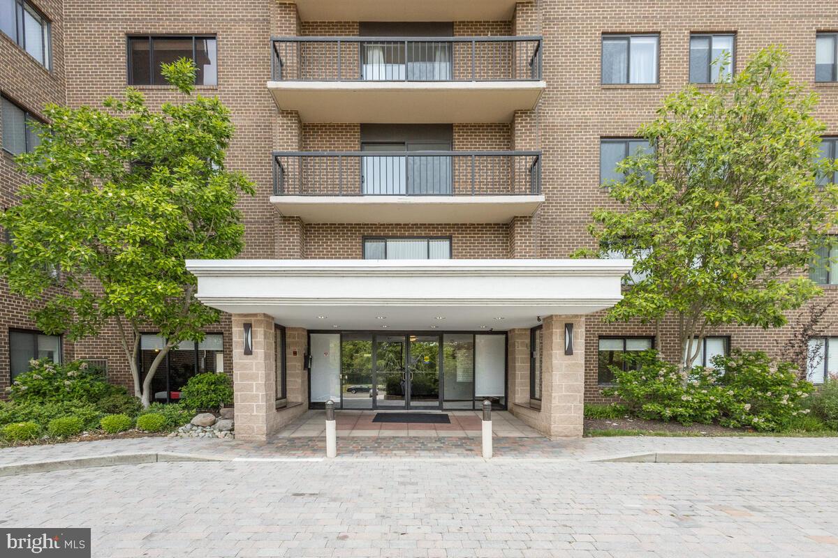 HALLMARK - Residential