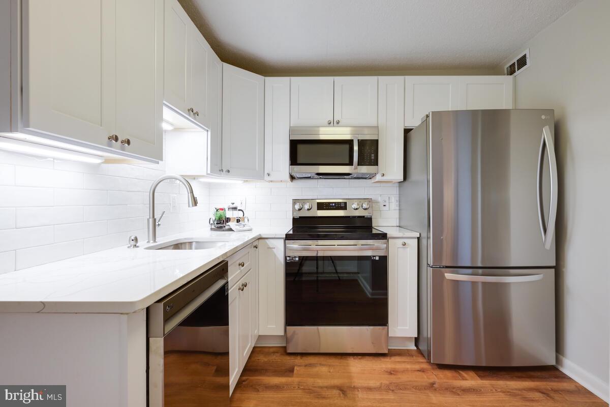 HALLMARK - Residential