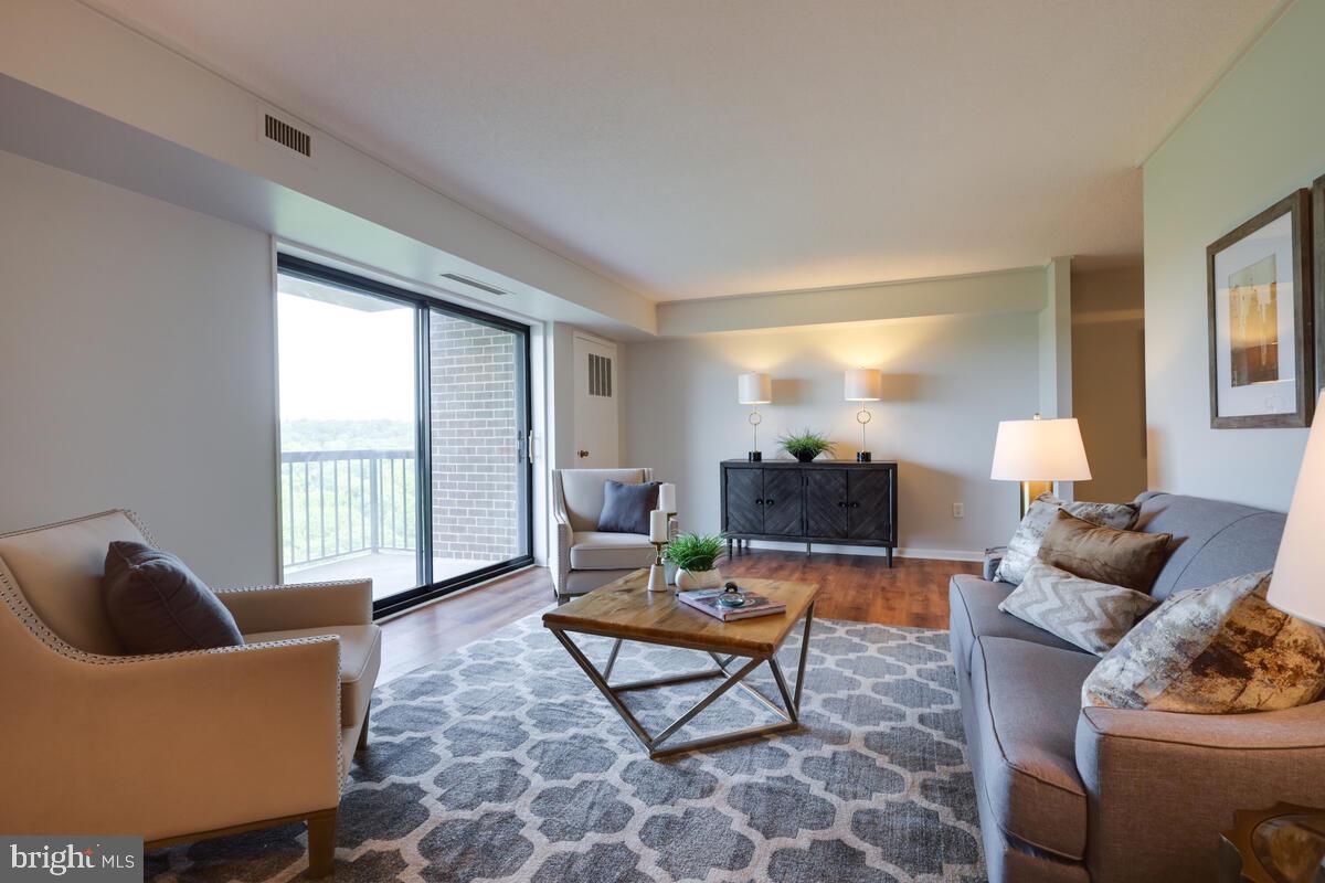 HALLMARK - Residential