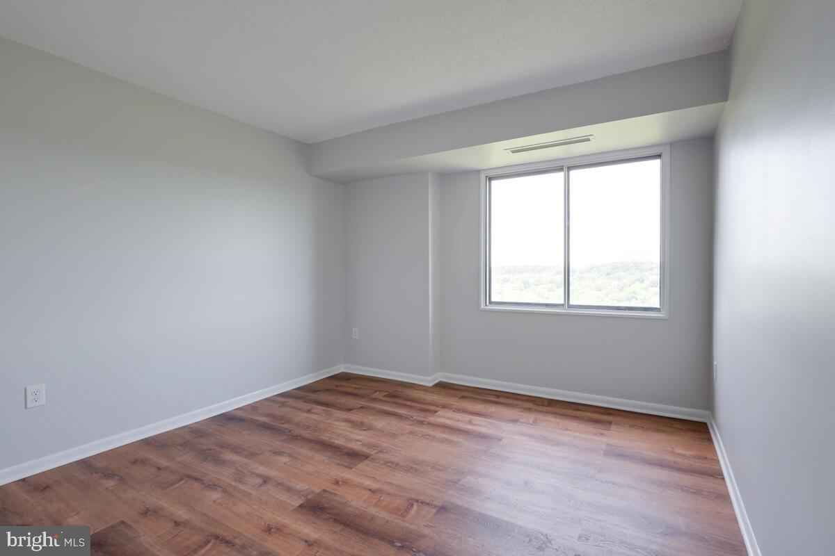 HALLMARK - Residential