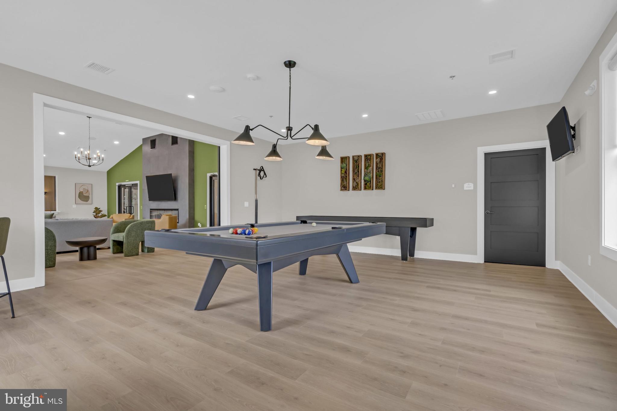 MI-PLACE AT DOWNINGTOWN - Residential Lease