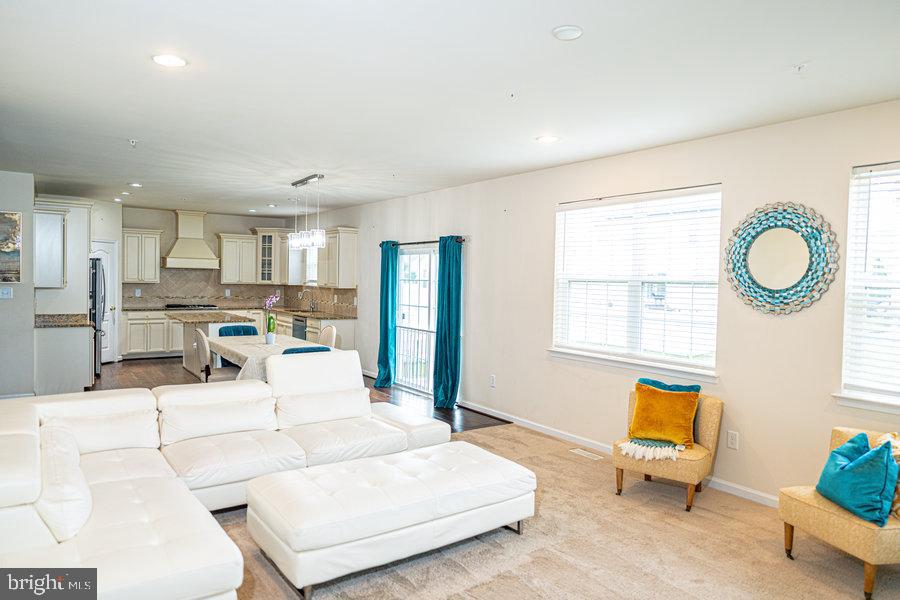 ST. CHARLES, GLENEAGLES SOUTH - Residential