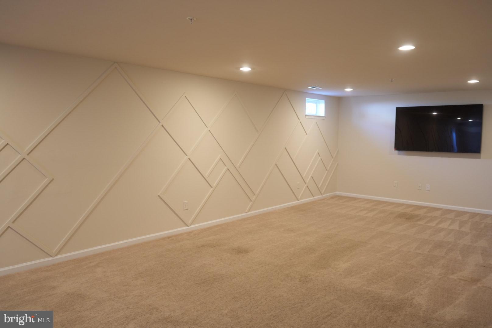 ST. CHARLES, GLENEAGLES SOUTH - Residential