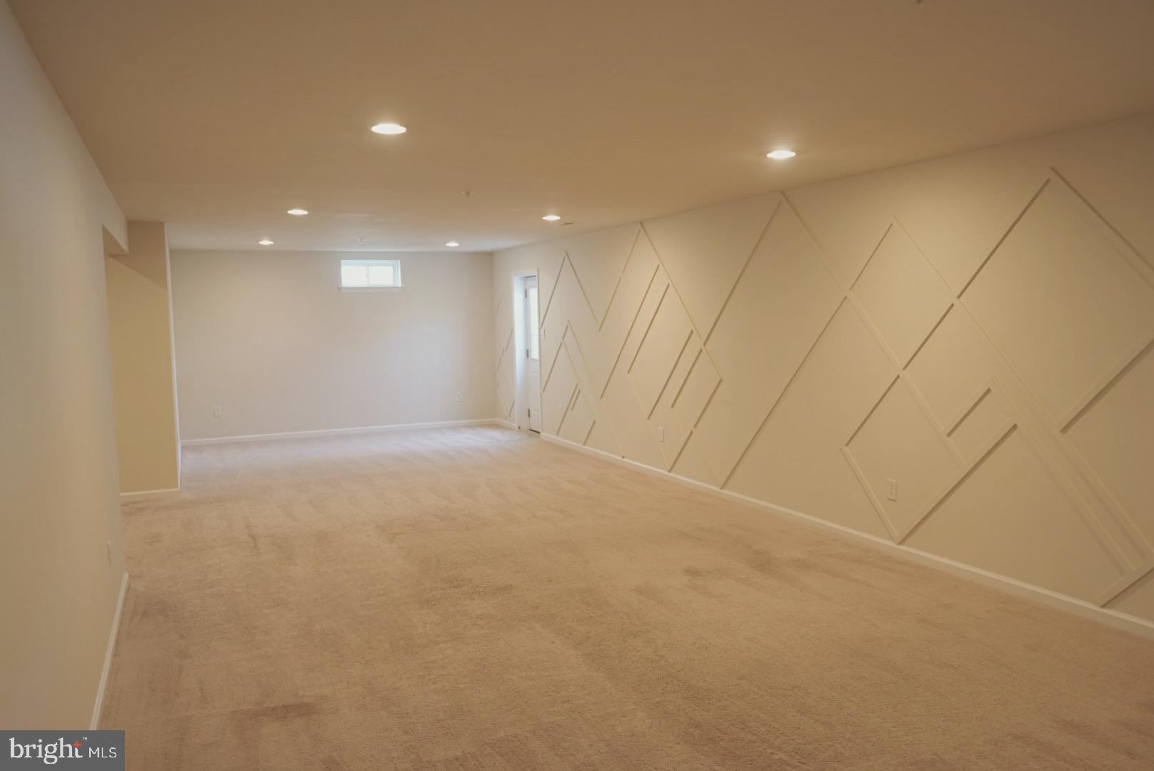 ST. CHARLES, GLENEAGLES SOUTH - Residential