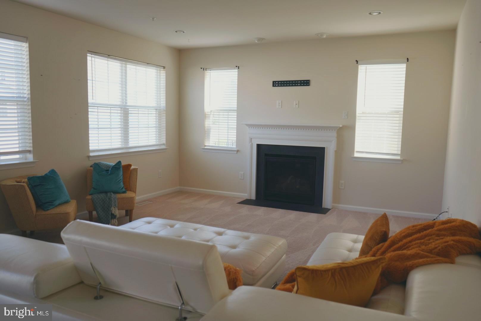 ST. CHARLES, GLENEAGLES SOUTH - Residential