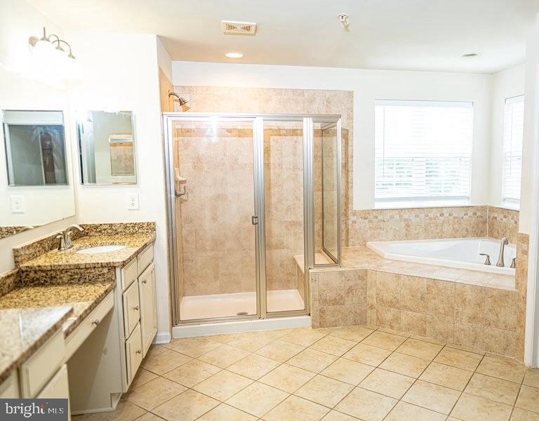 ST. CHARLES, GLENEAGLES SOUTH - Residential