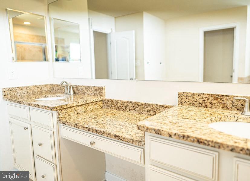 ST. CHARLES, GLENEAGLES SOUTH - Residential