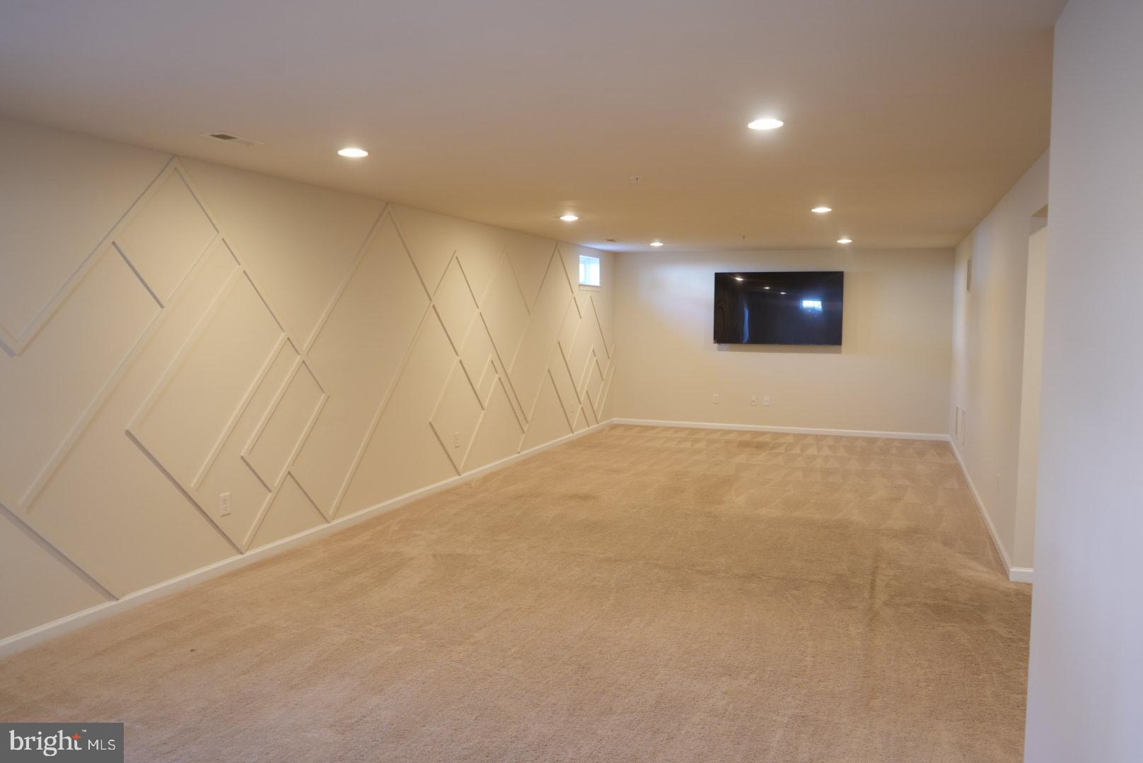 ST. CHARLES, GLENEAGLES SOUTH - Residential