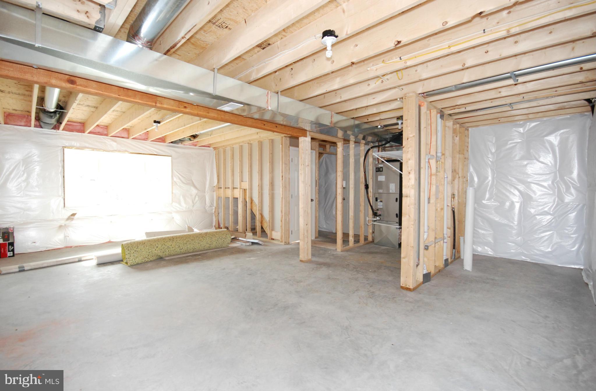 MADISON ESTATES - Residential