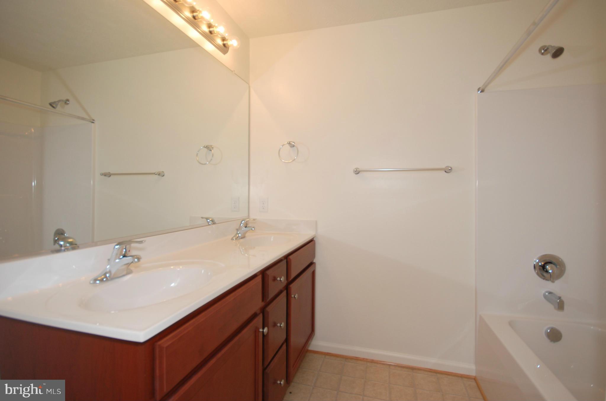 MADISON ESTATES - Residential