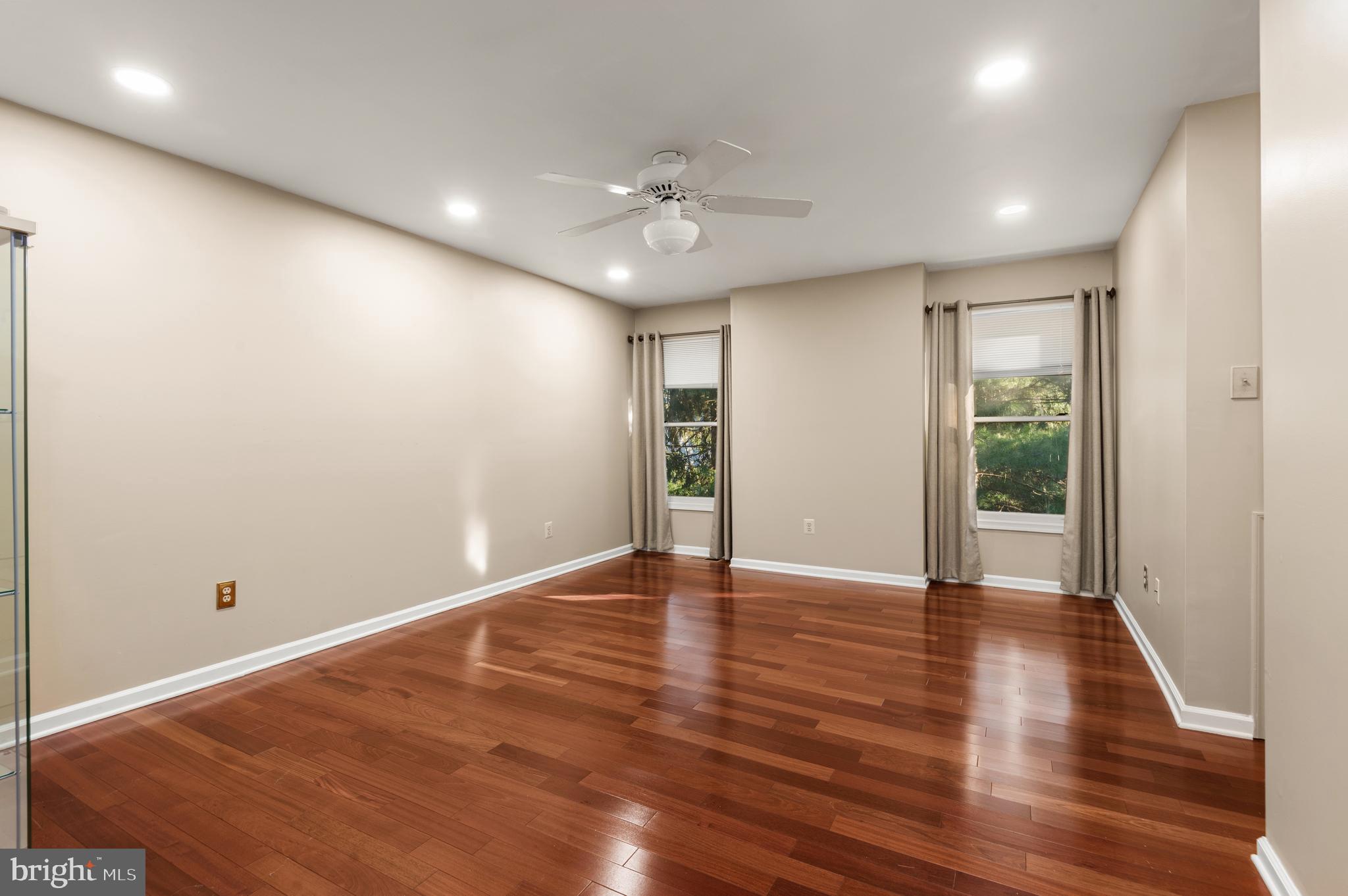 NEWTOWN GATE - Residential