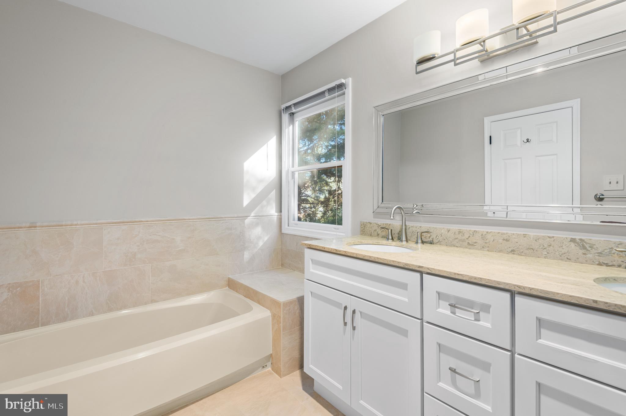 NEWTOWN GATE - Residential