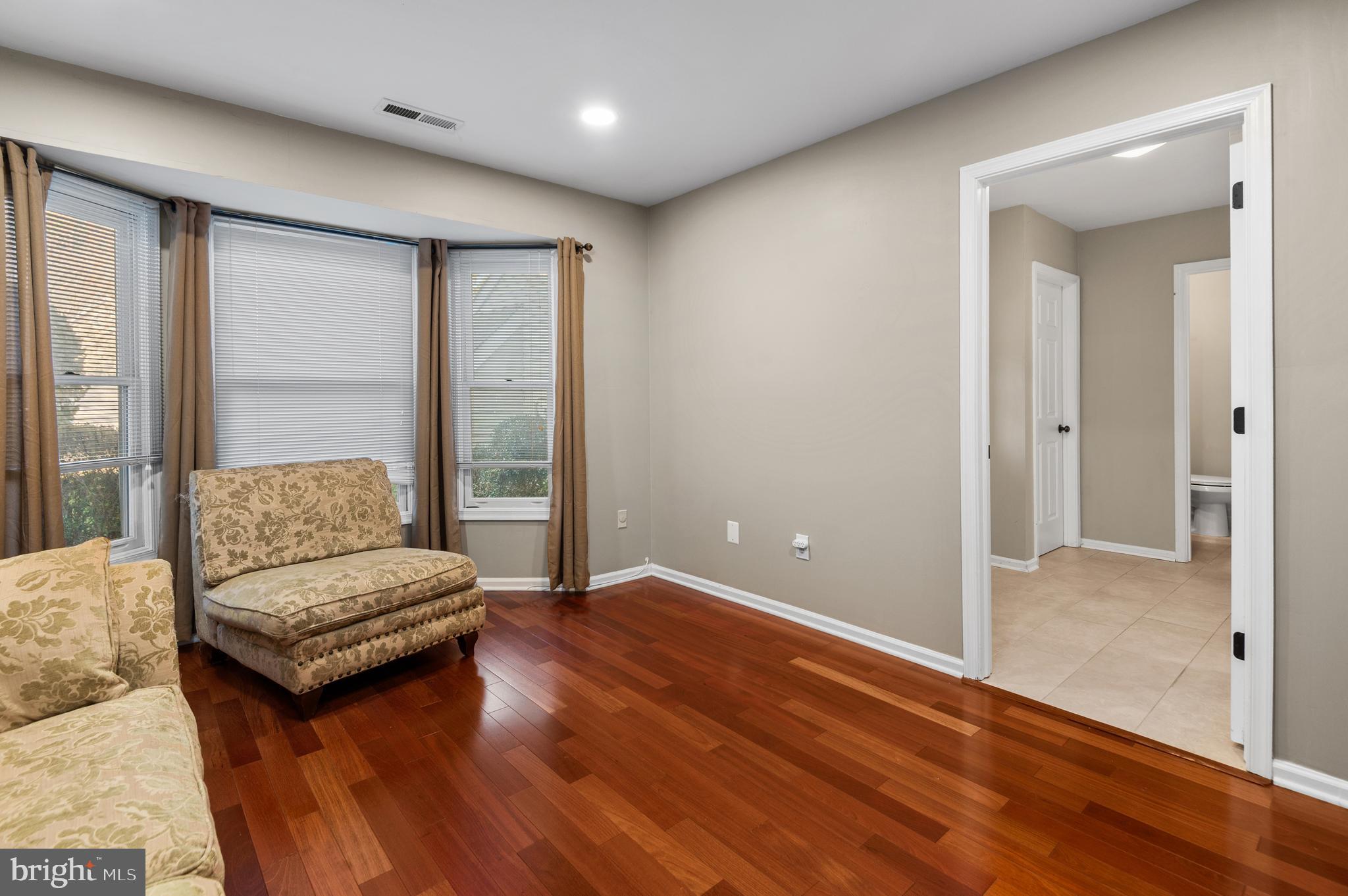 NEWTOWN GATE - Residential