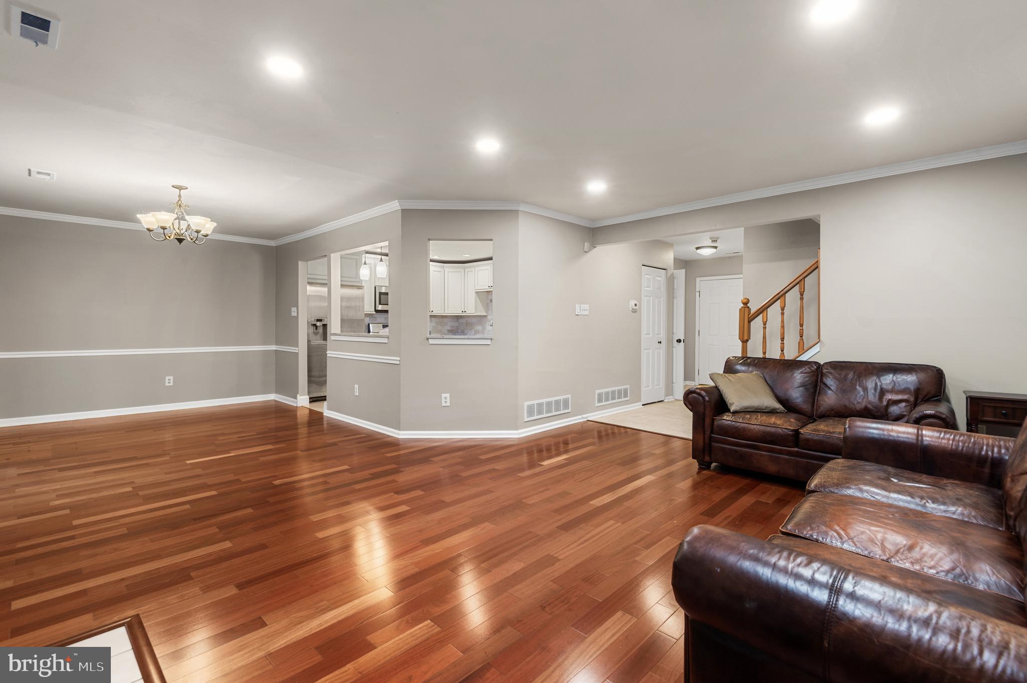 NEWTOWN GATE - Residential