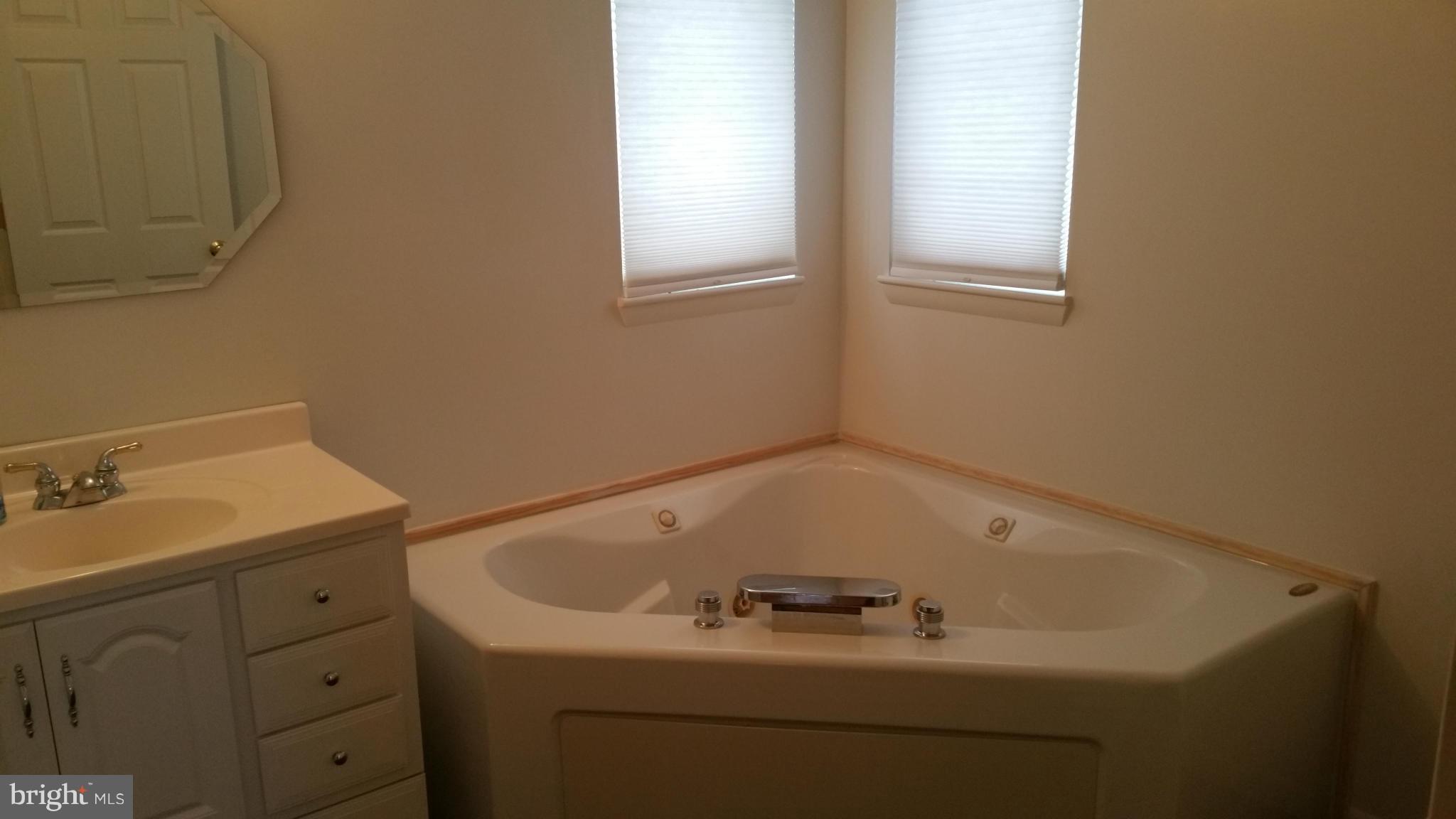 LA PLATA PARK SUB - Residential Lease