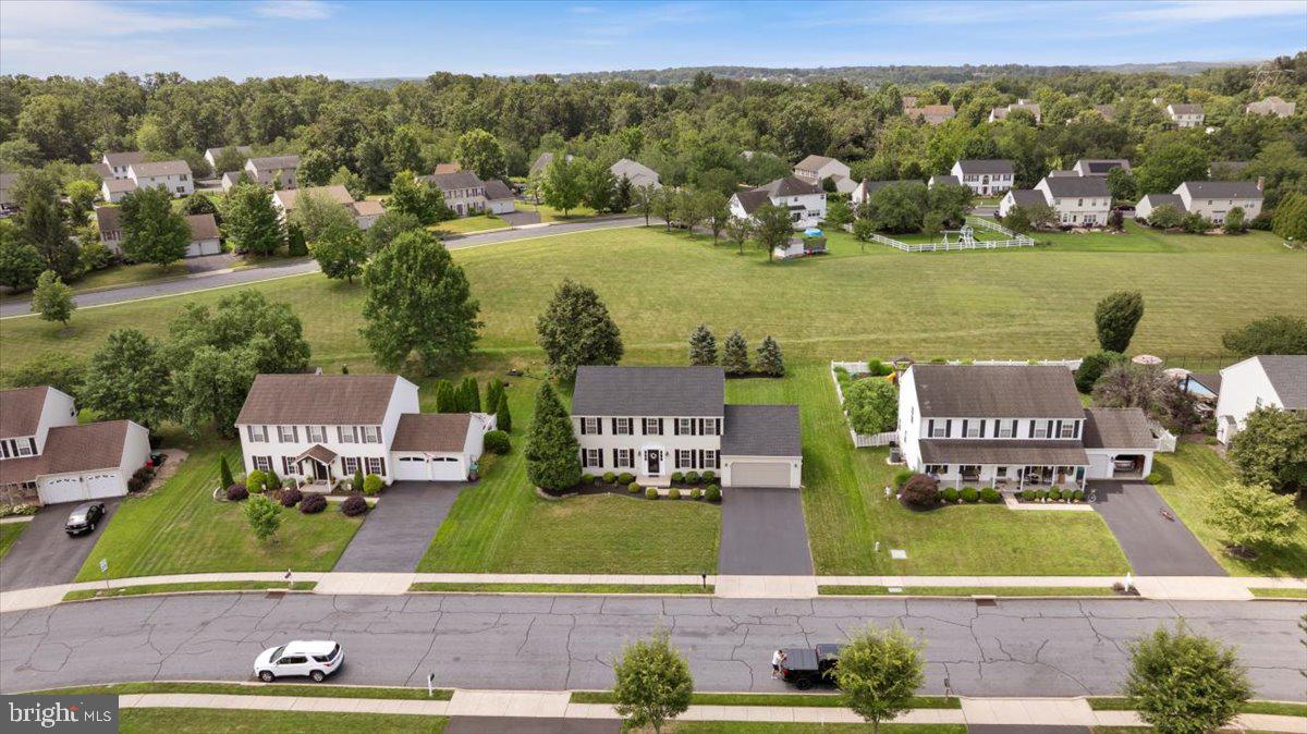 1054 KINGSCOTE DRIVE