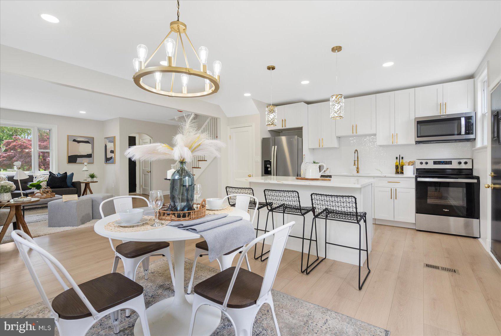 WEST HILLS - Residential